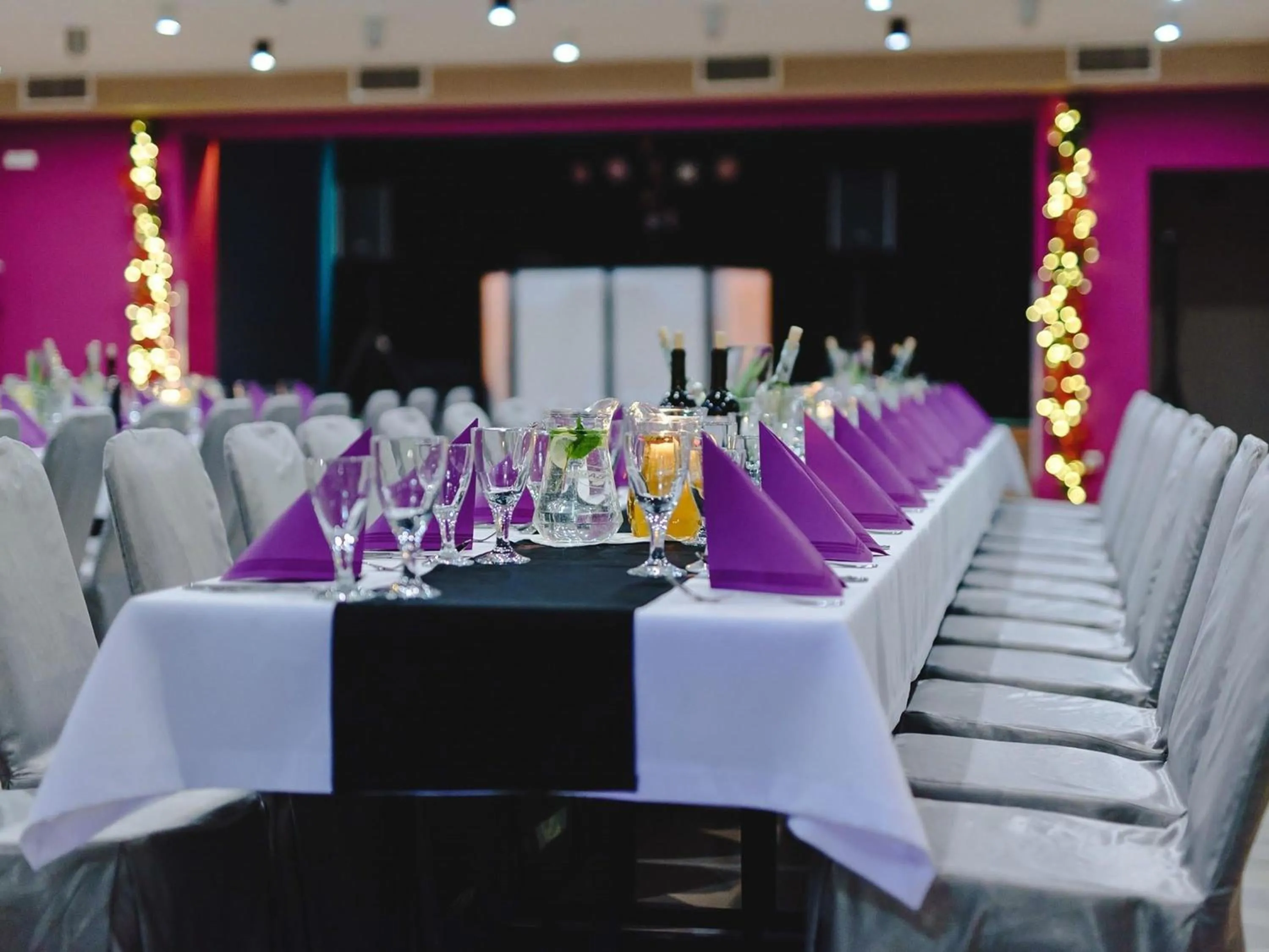 wedding in Ibis Styles Gniezno Stare Miasto