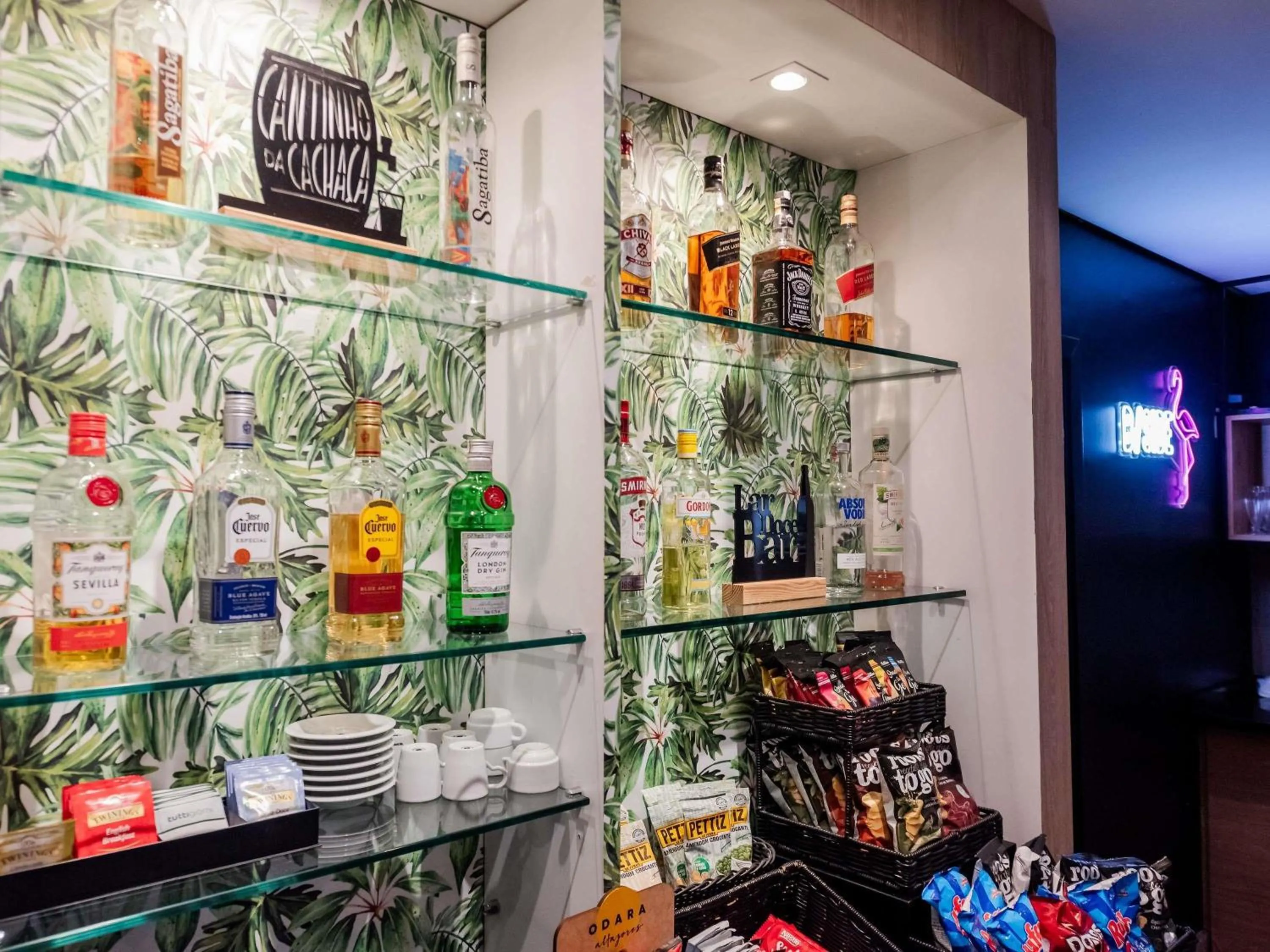 Lounge or bar in ibis Porto Alegre Moinhos de Vento