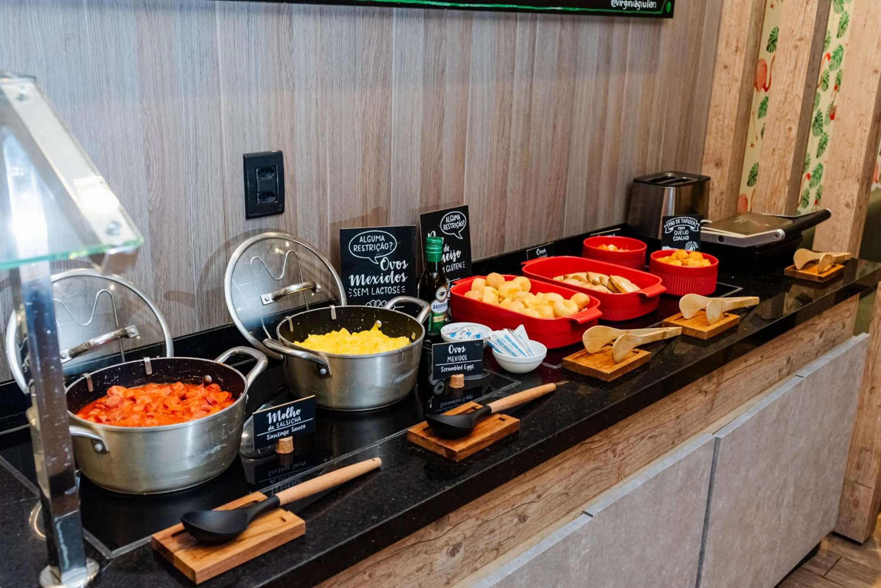 Breakfast in ibis Porto Alegre Moinhos de Vento