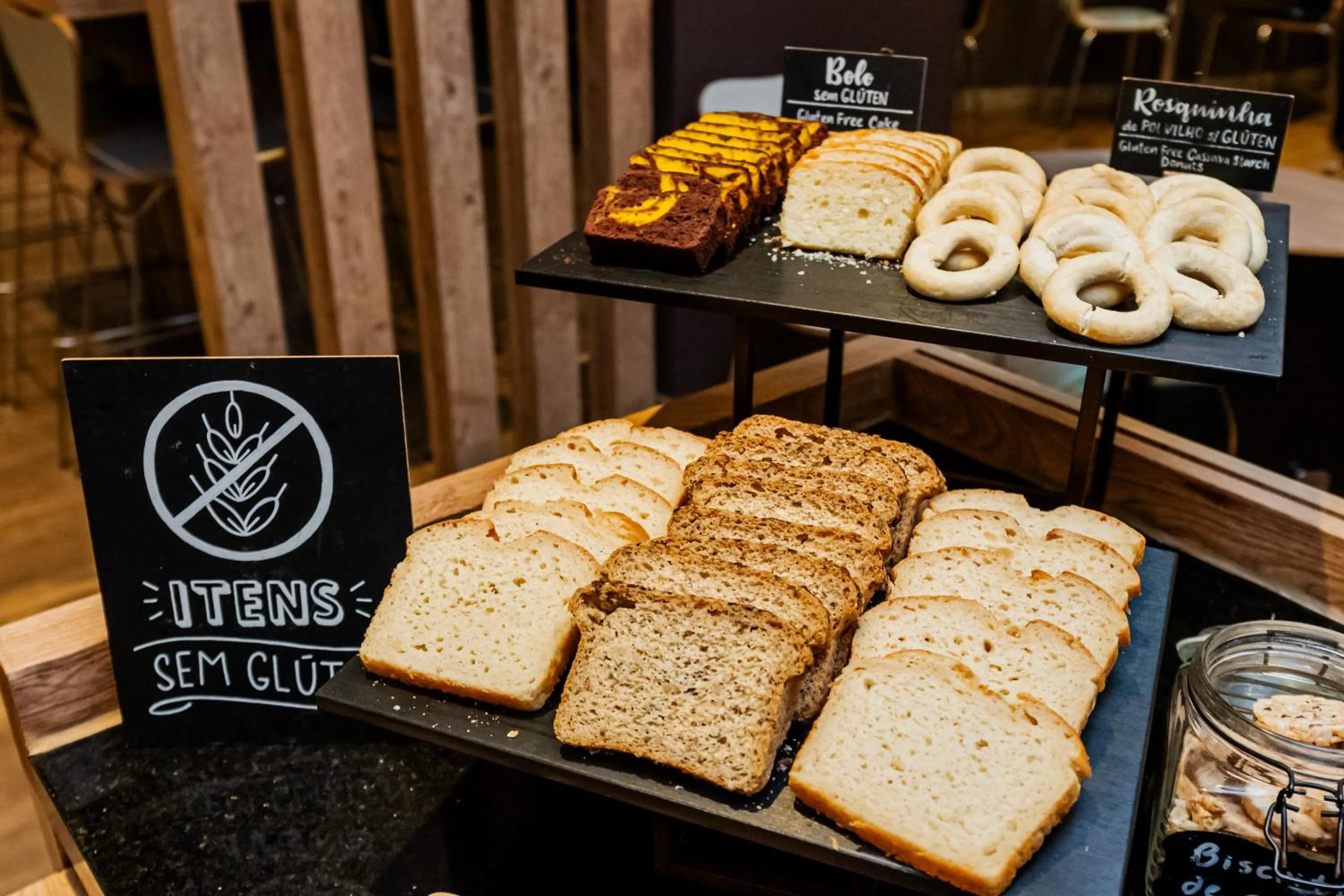 Breakfast in ibis Porto Alegre Moinhos de Vento