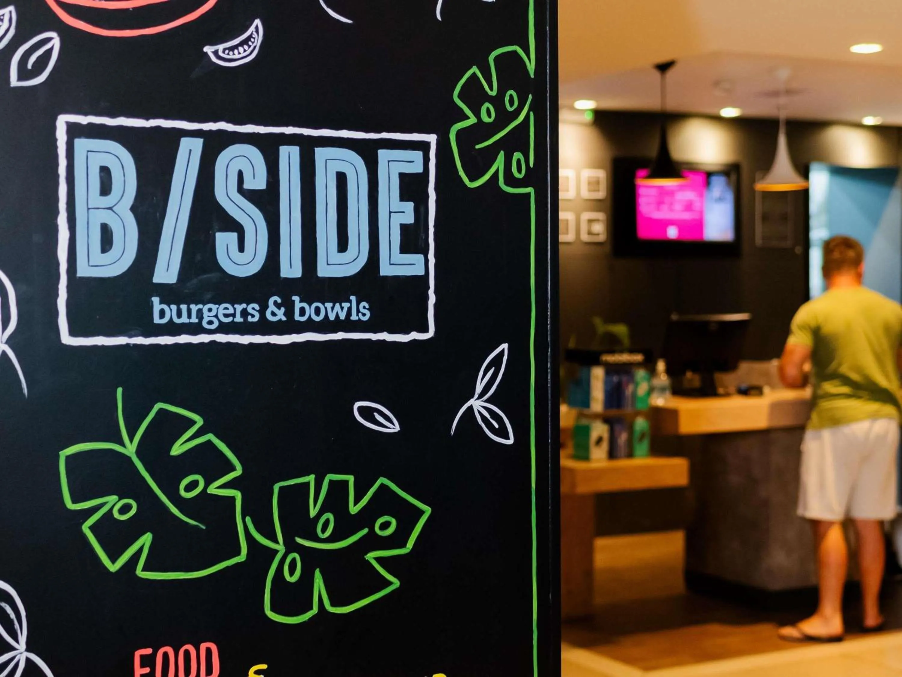 Lounge or bar in ibis Porto Alegre Moinhos de Vento