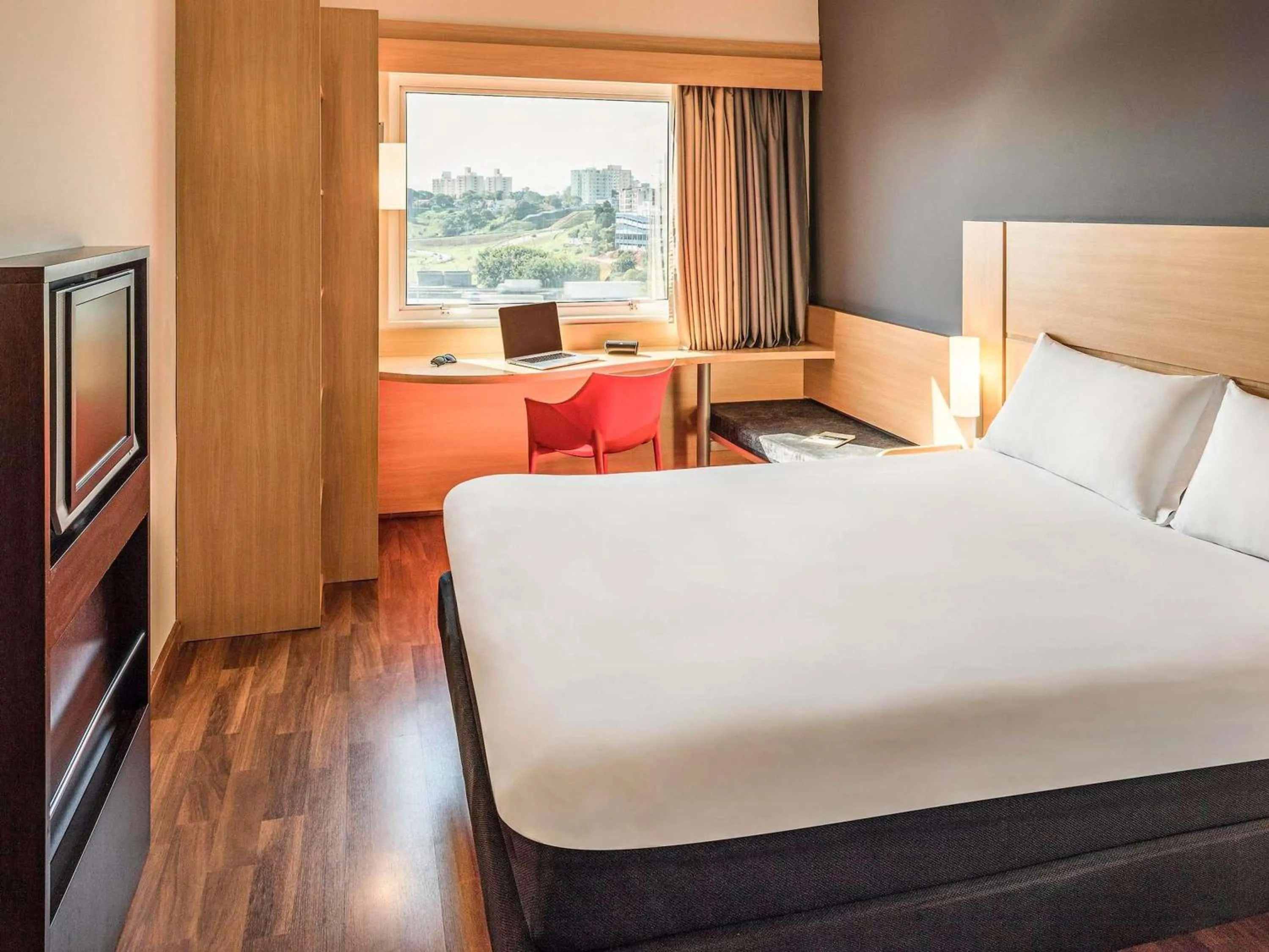 Bedroom, Bed in ibis Sao Jose dos Campos Dutra