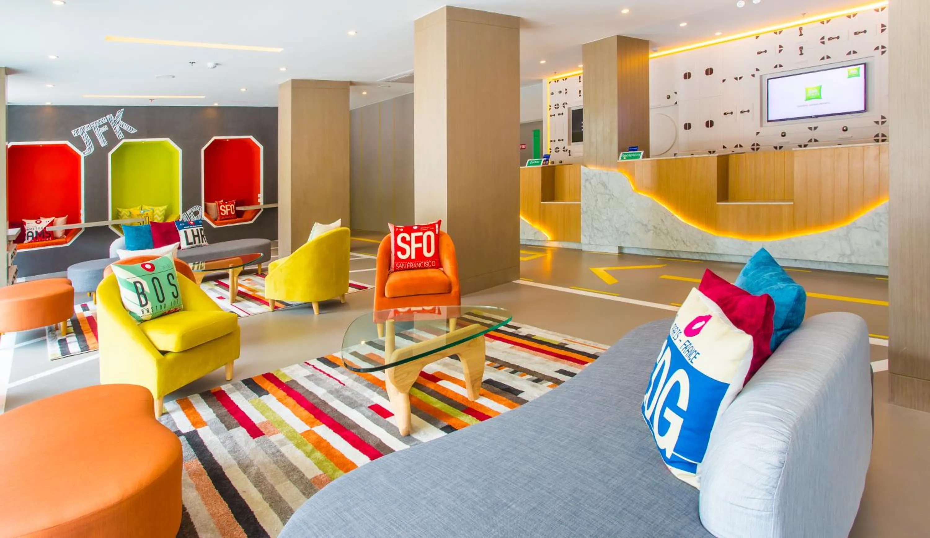 Lobby or reception in Ibis Styles Bangkok Sukhumvit 50