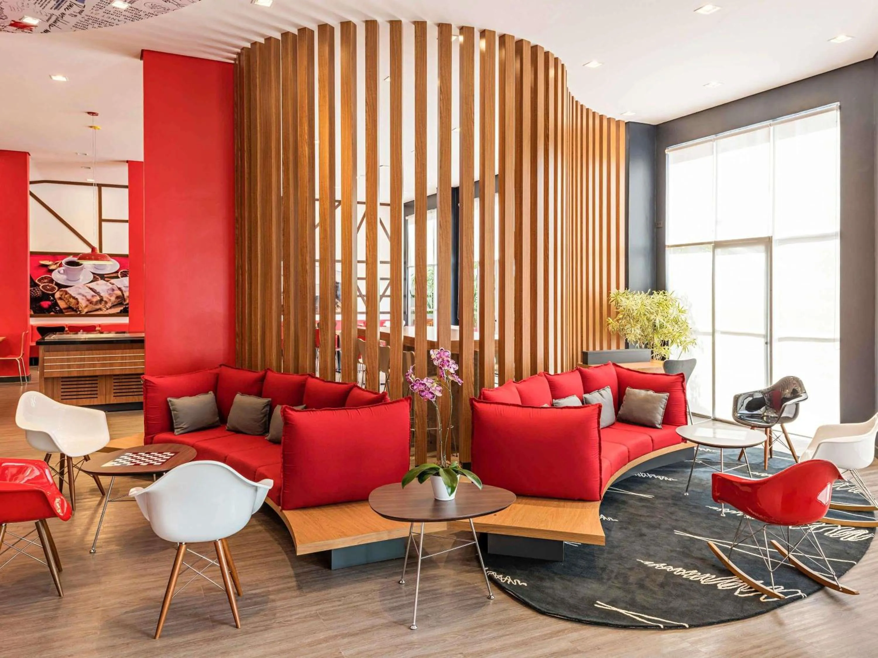 Lounge or bar in ibis Blumenau