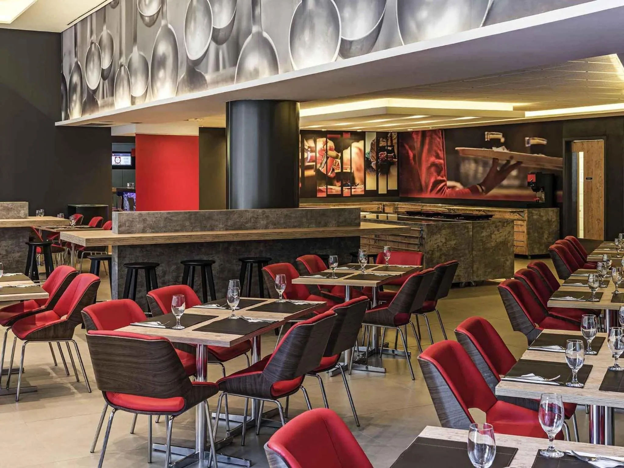 Restaurant/places to eat in ibis Santos Valongo