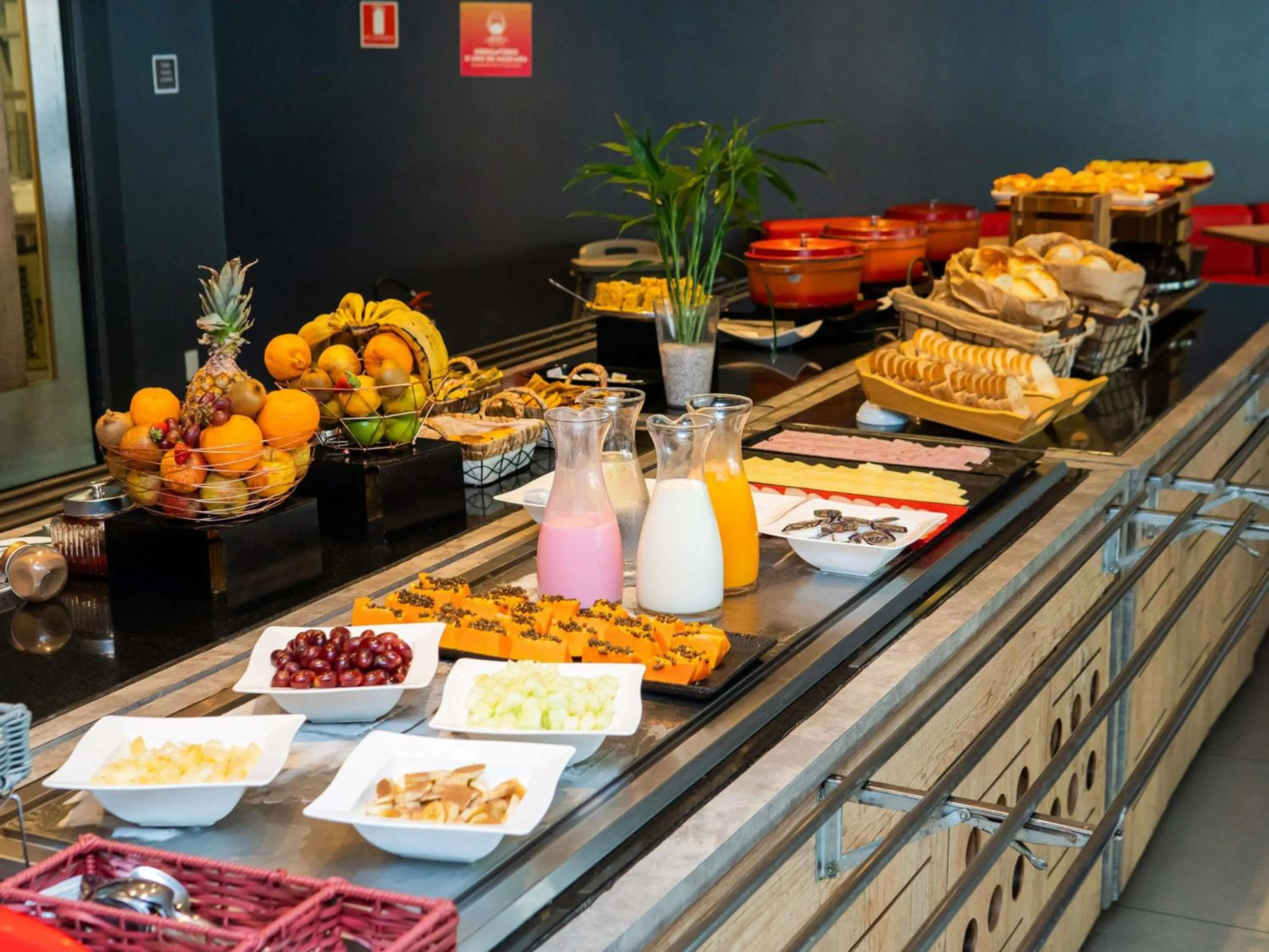 Breakfast in ibis Santos Valongo