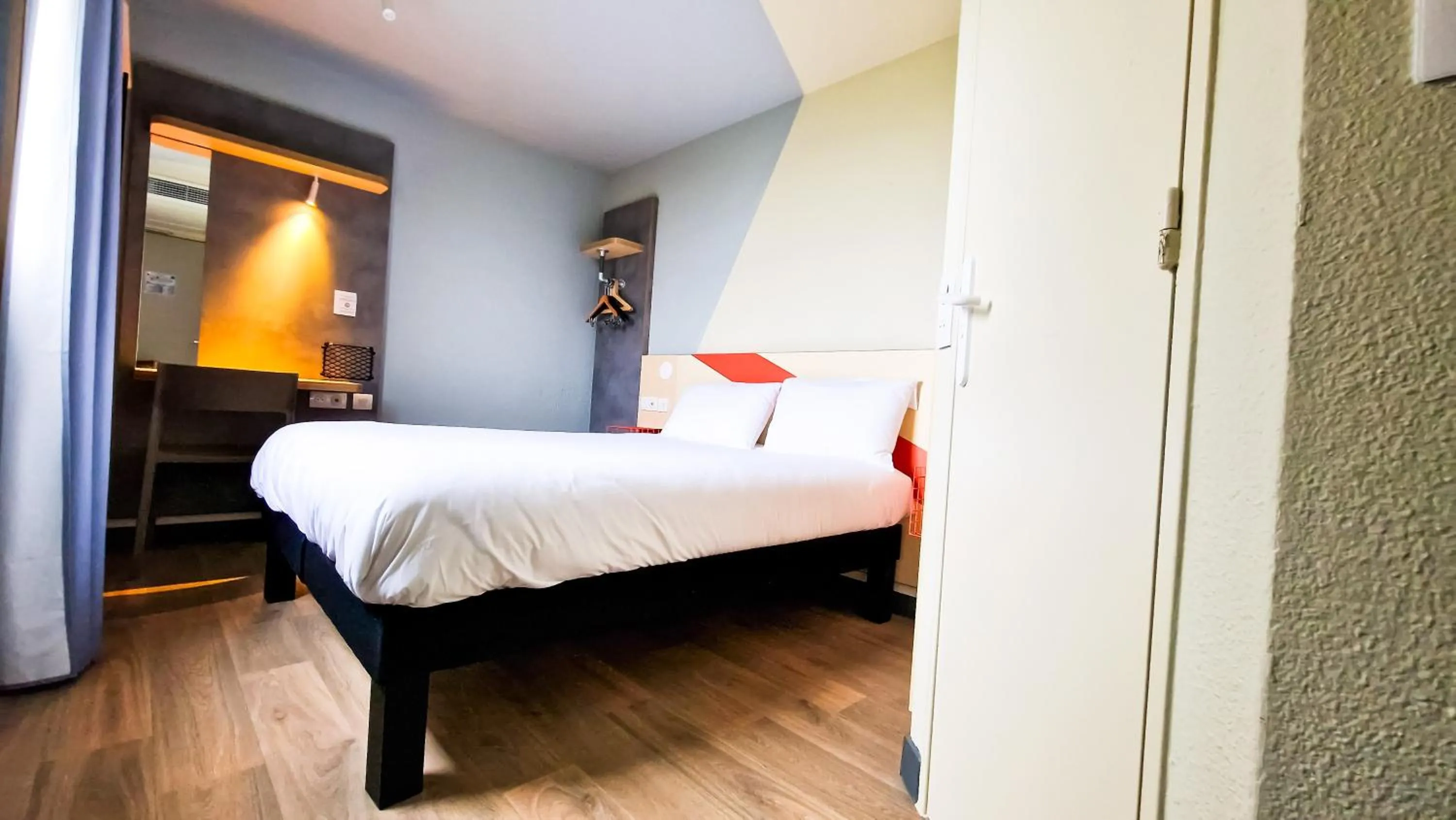 Bedroom, Bed in ibis Budget Lille Marcq En Baroeul