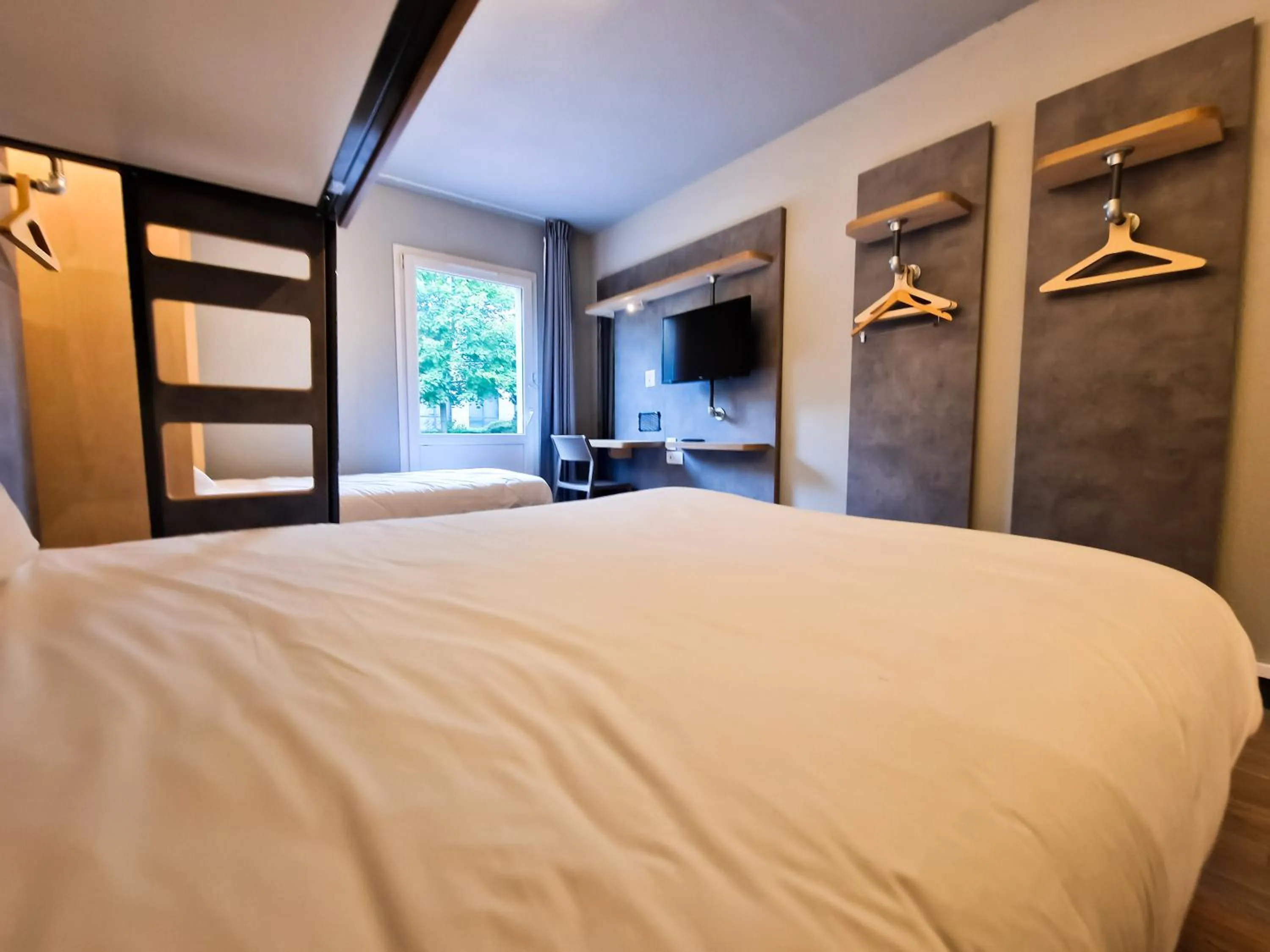 Bedroom, Bed in ibis Budget Lille Marcq En Baroeul