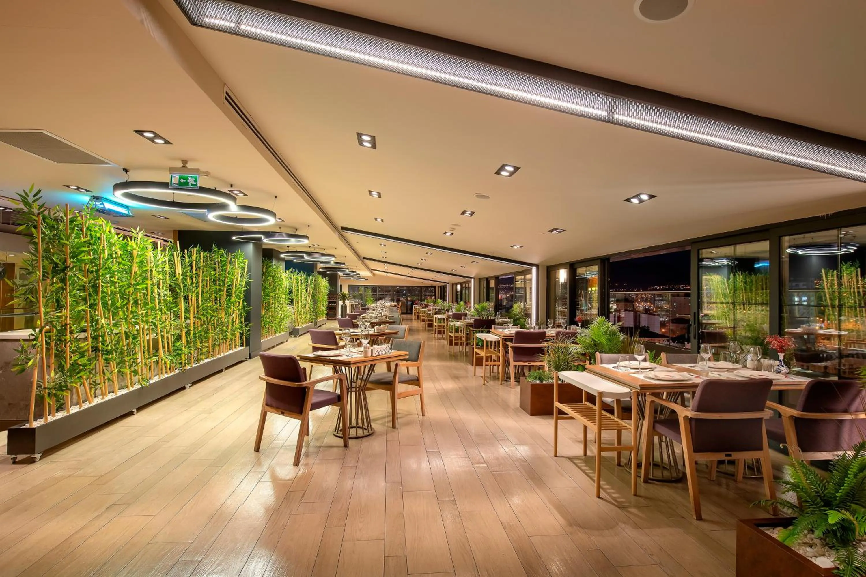 Restaurant/places to eat in Holiday Inn Kayseri - Duvenonu by IHG