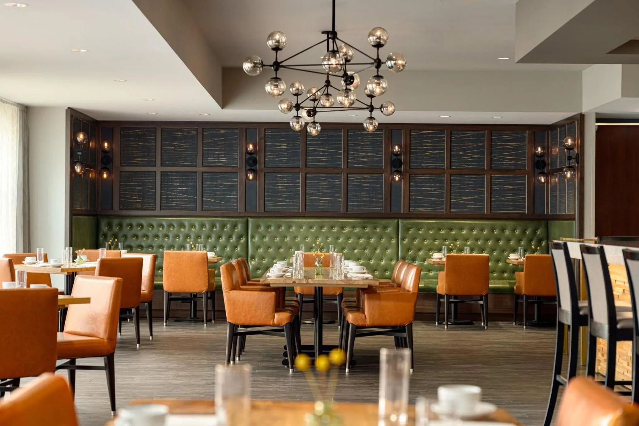 Restaurant/places to eat in Hotel Indigo Naperville Riverwalk by IHG