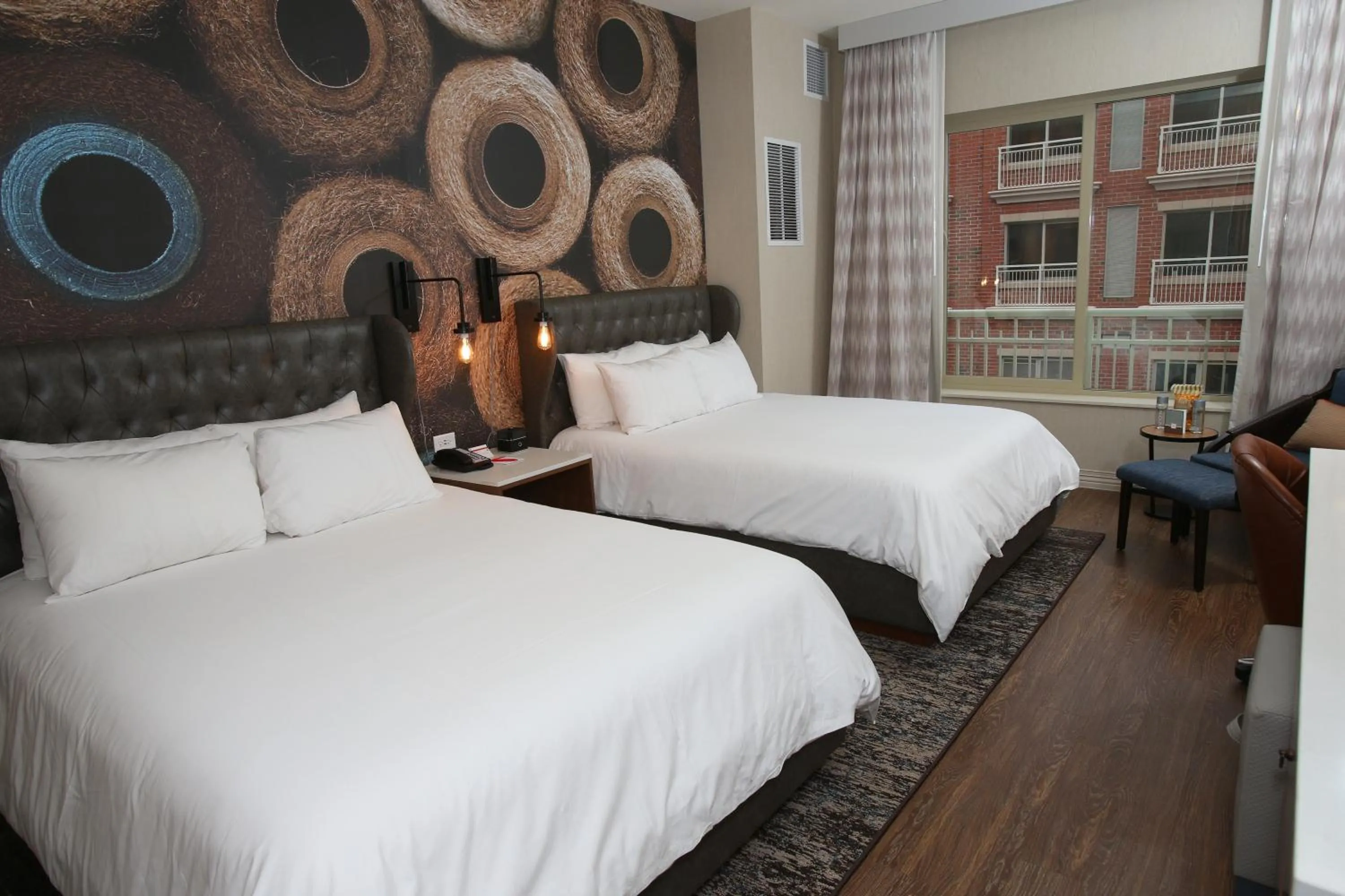 Photo of the whole room, Bed in Hotel Indigo Naperville Riverwalk by IHG