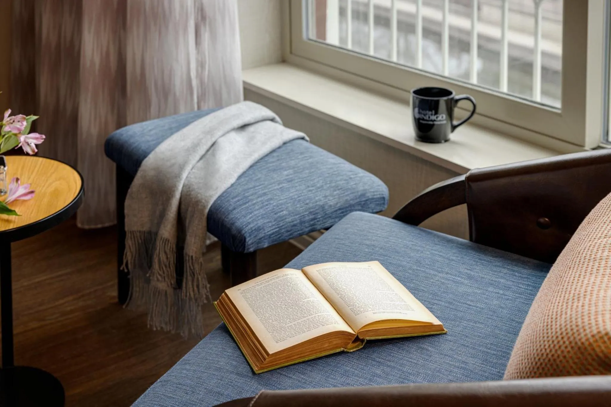 Photo of the whole room in Hotel Indigo Naperville Riverwalk by IHG