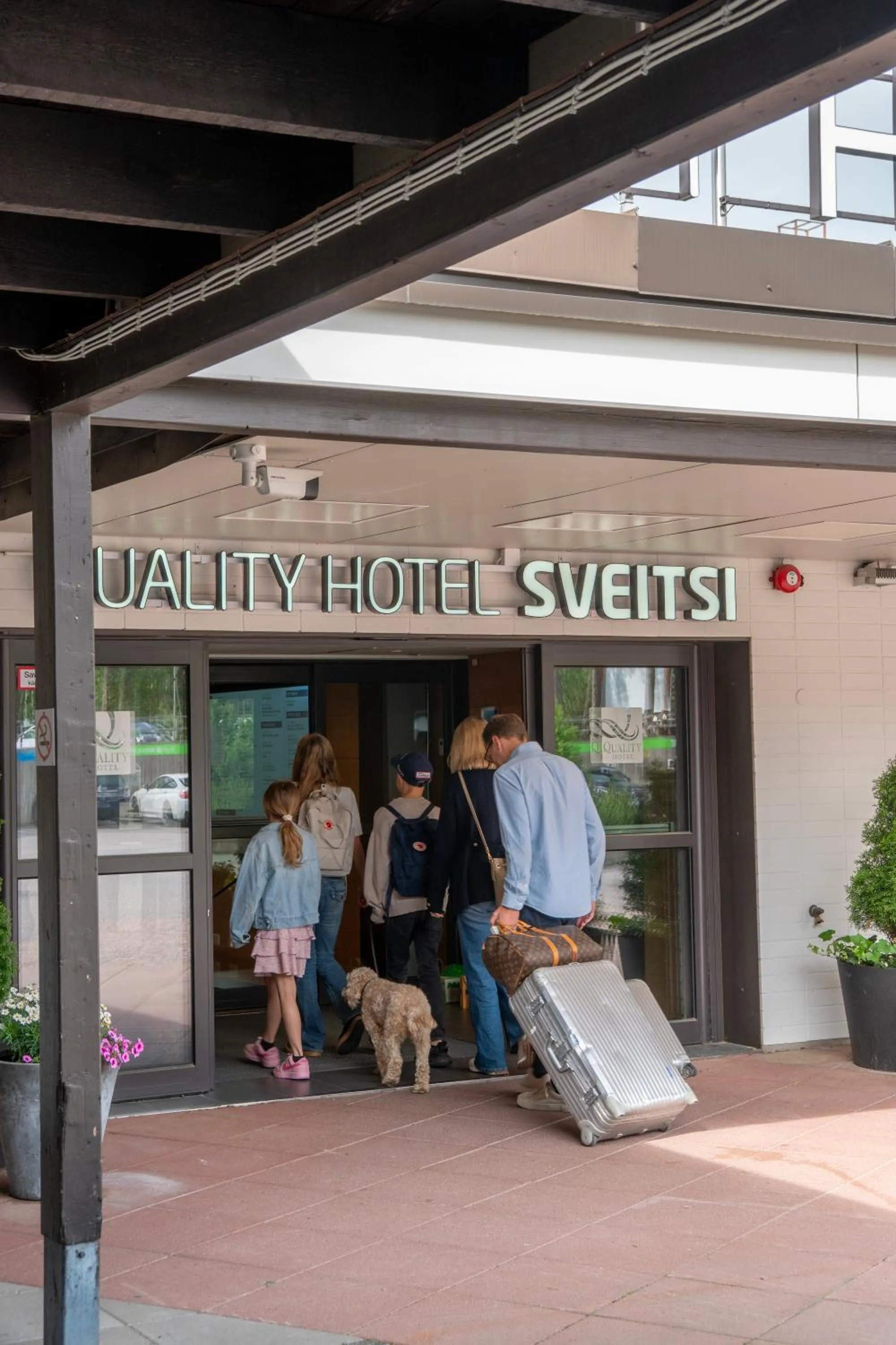 Facade/entrance in Quality Hotel Sveitsi
