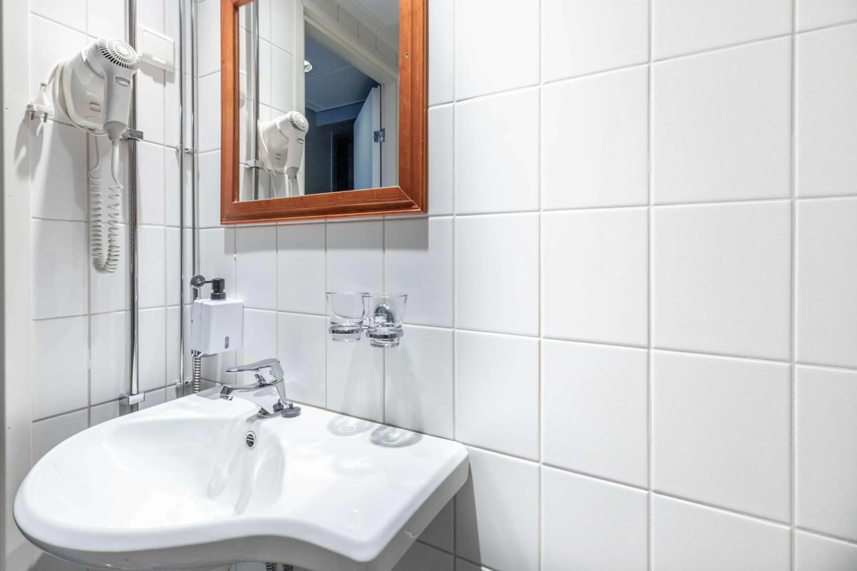 Photo of the whole room in Scandic Kallio