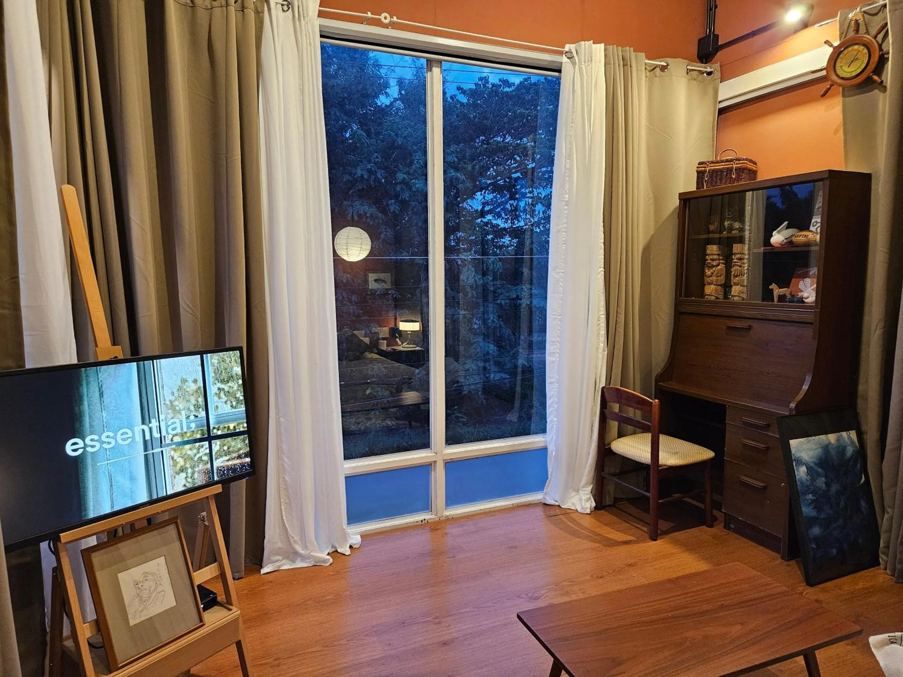 TV and multimedia in 88 Fine Hotel @ Suratthani Airport