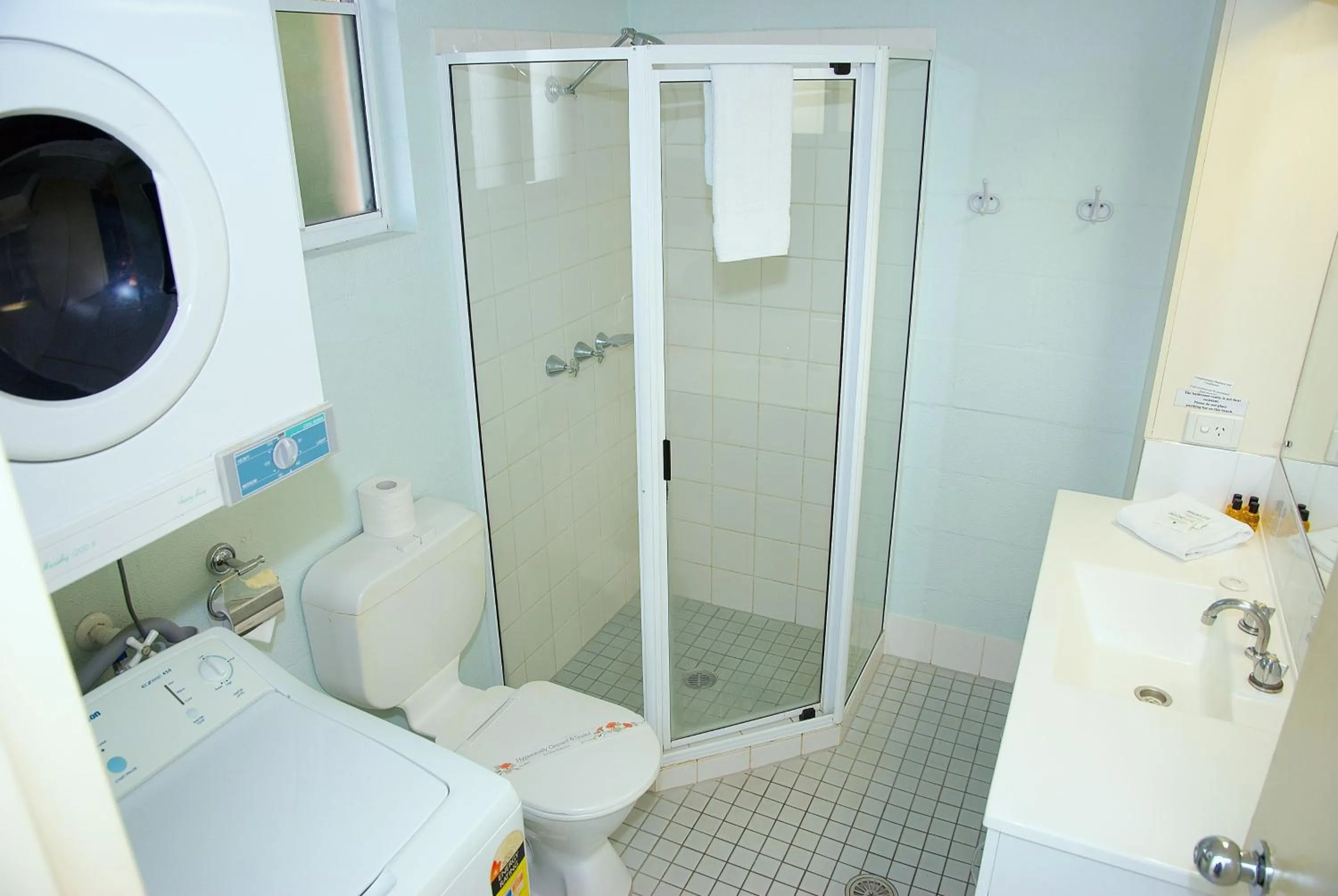 Bathroom in Alatai Holiday Apartments