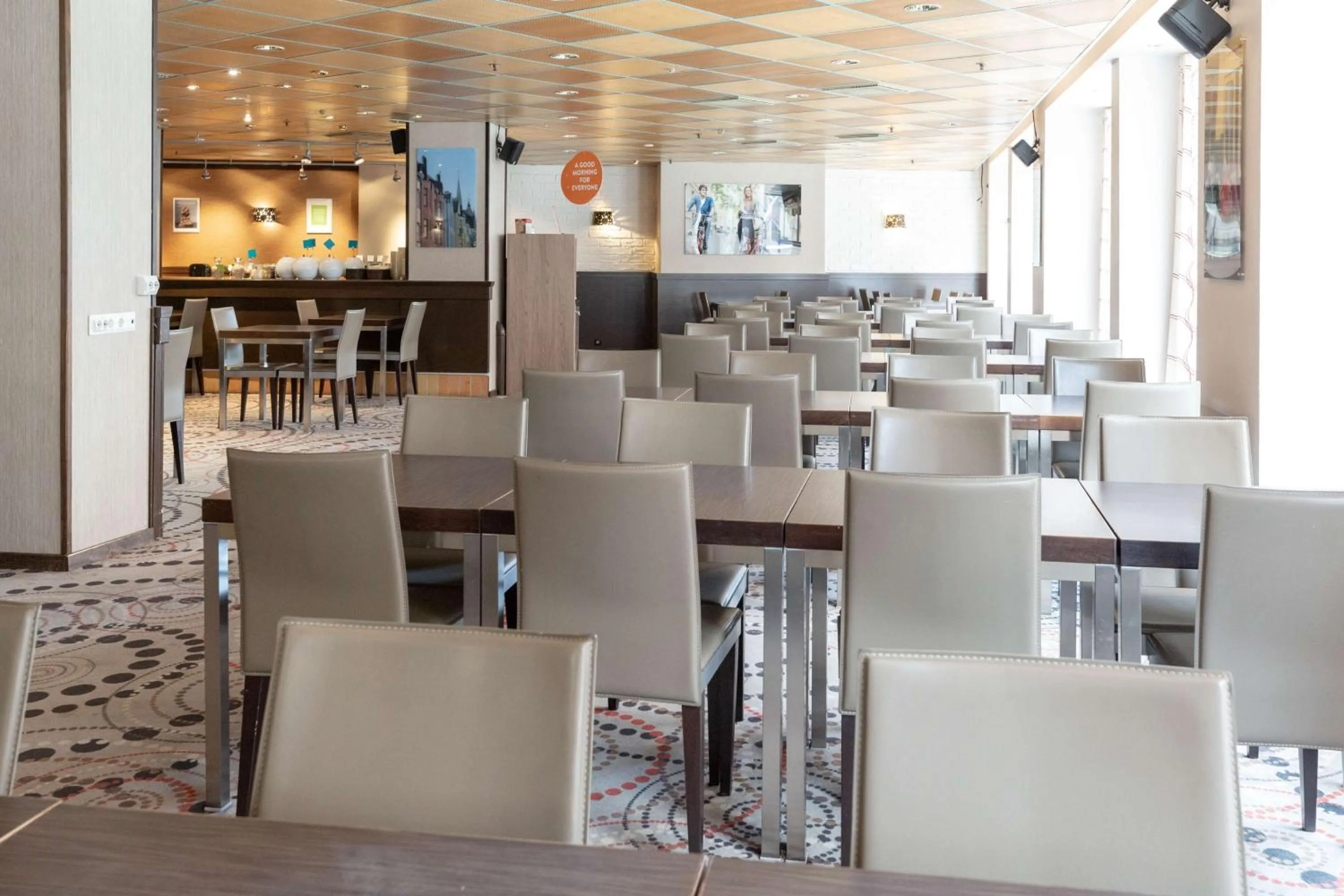 Restaurant/places to eat in Scandic Kaisaniemi