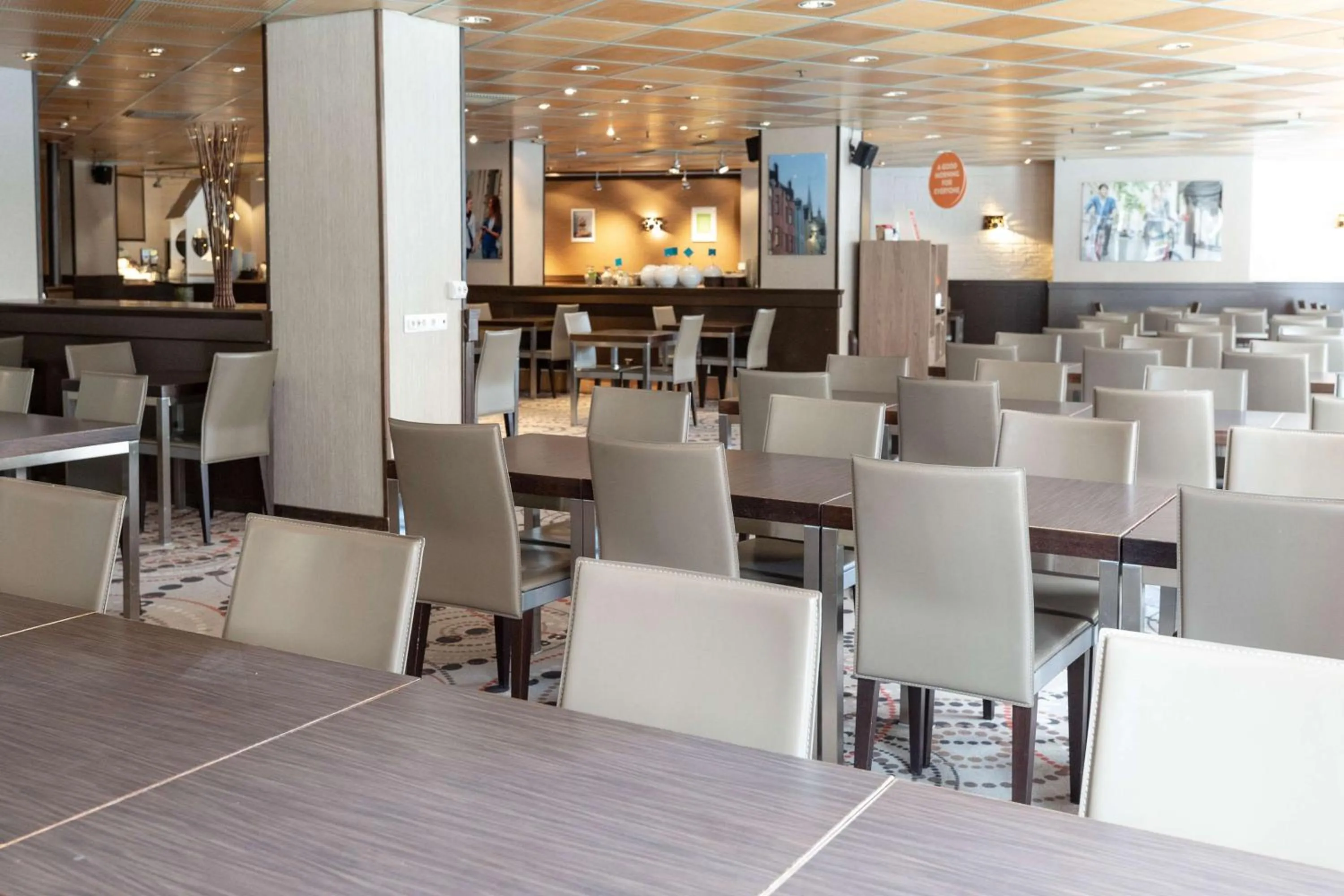 Restaurant/places to eat in Scandic Kaisaniemi