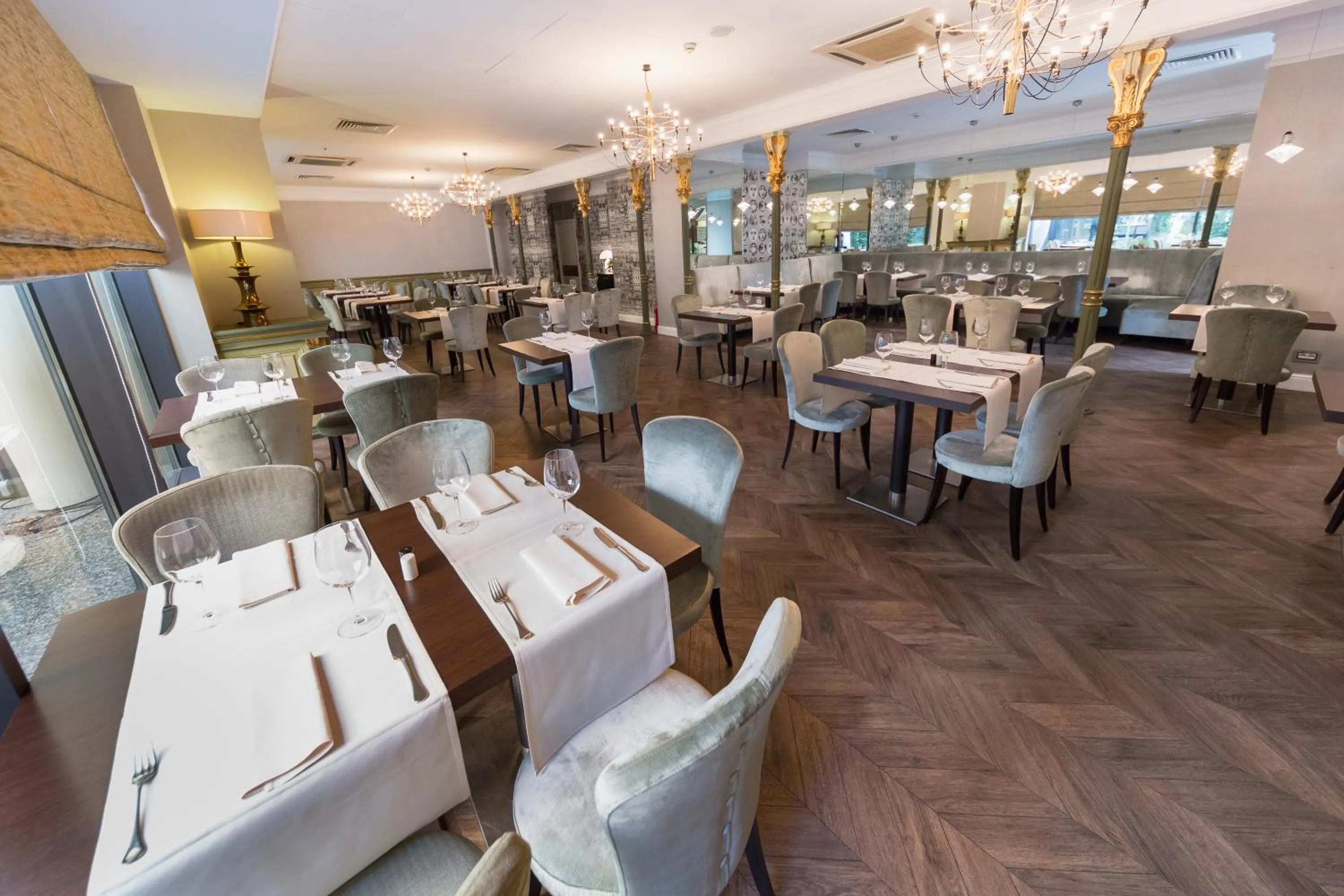 Restaurant/places to eat in Capital Plaza Hotel