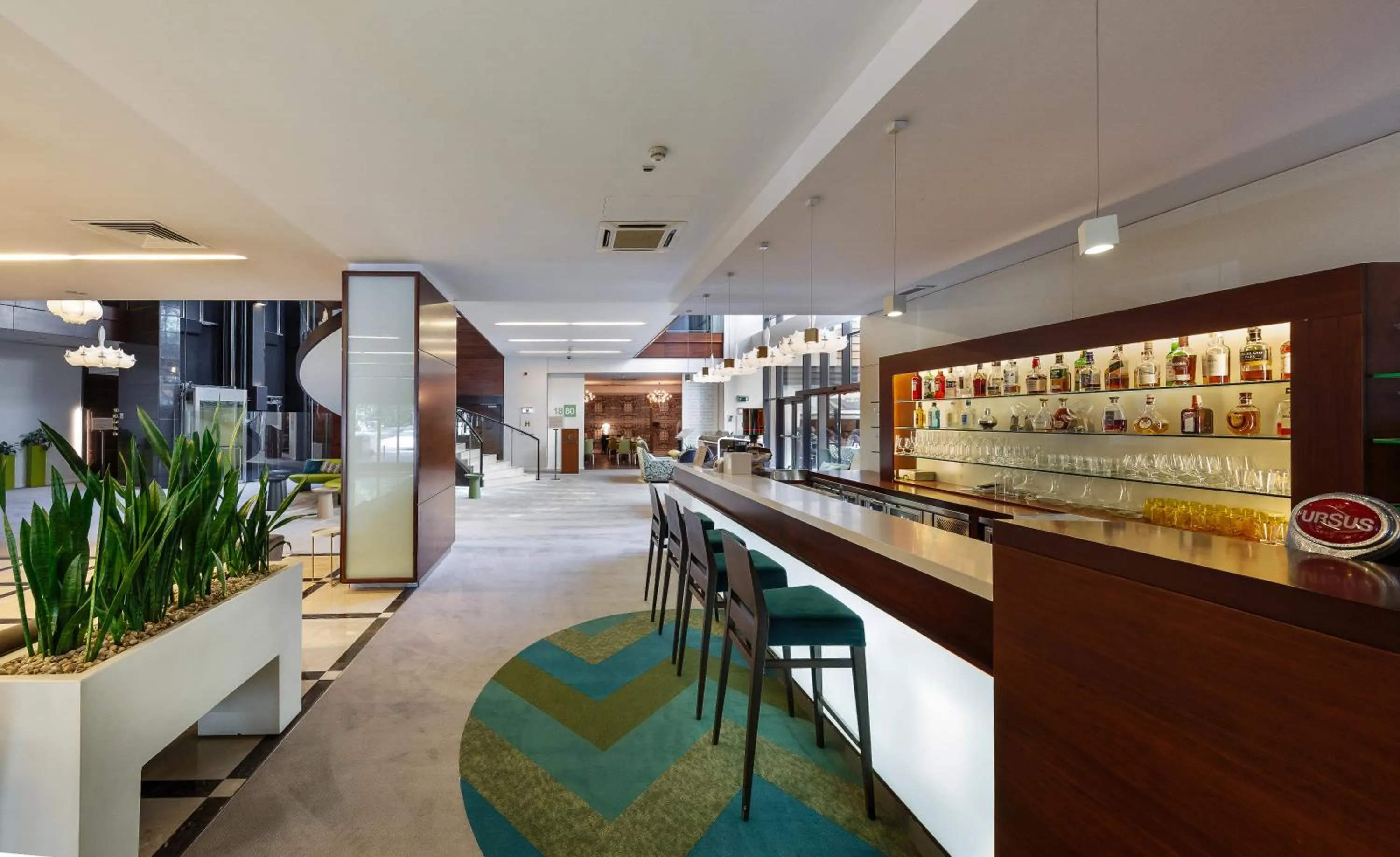 Lounge or bar in Capital Plaza Hotel
