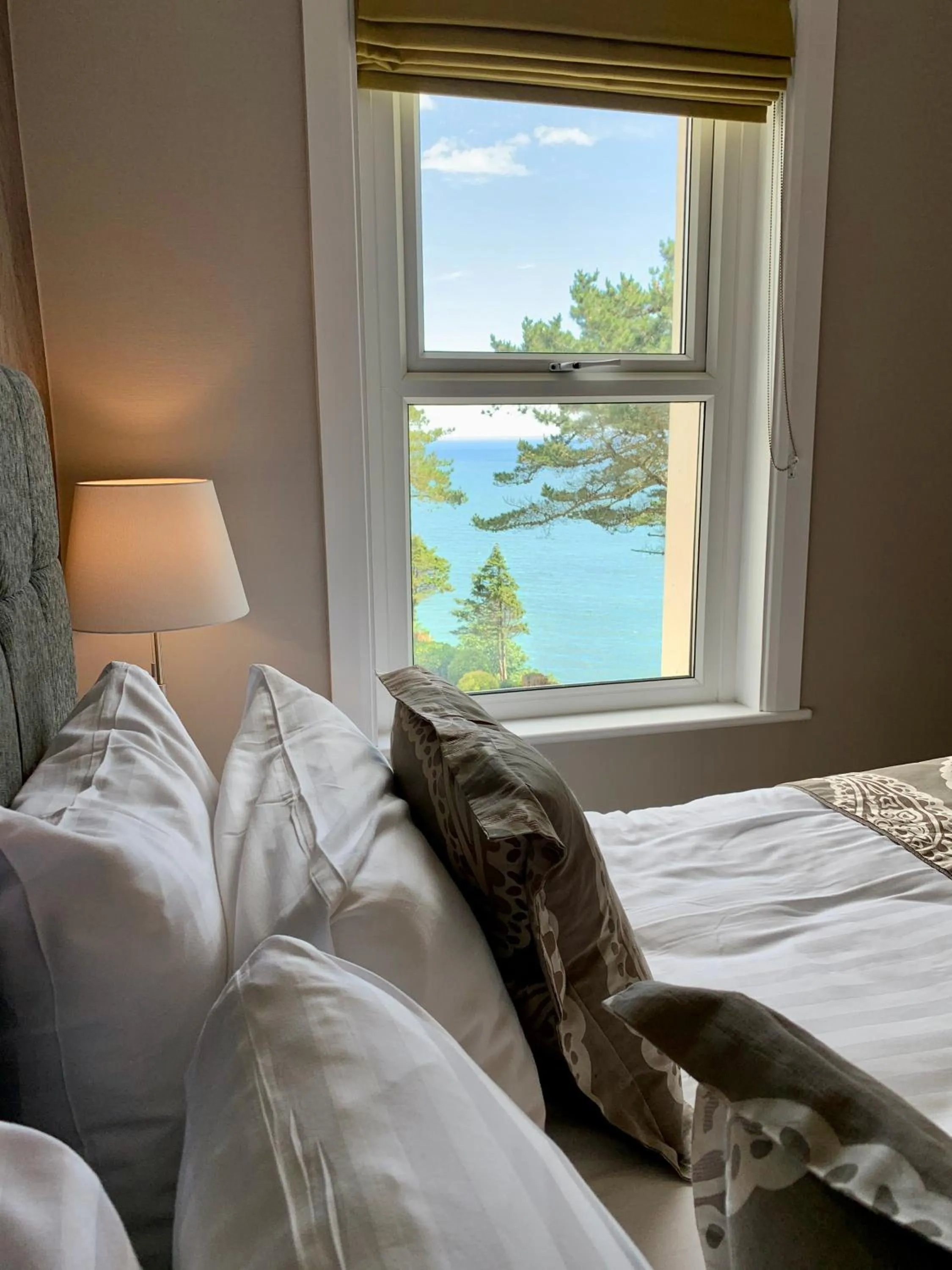 Bedroom, Bed in The Park Hotel