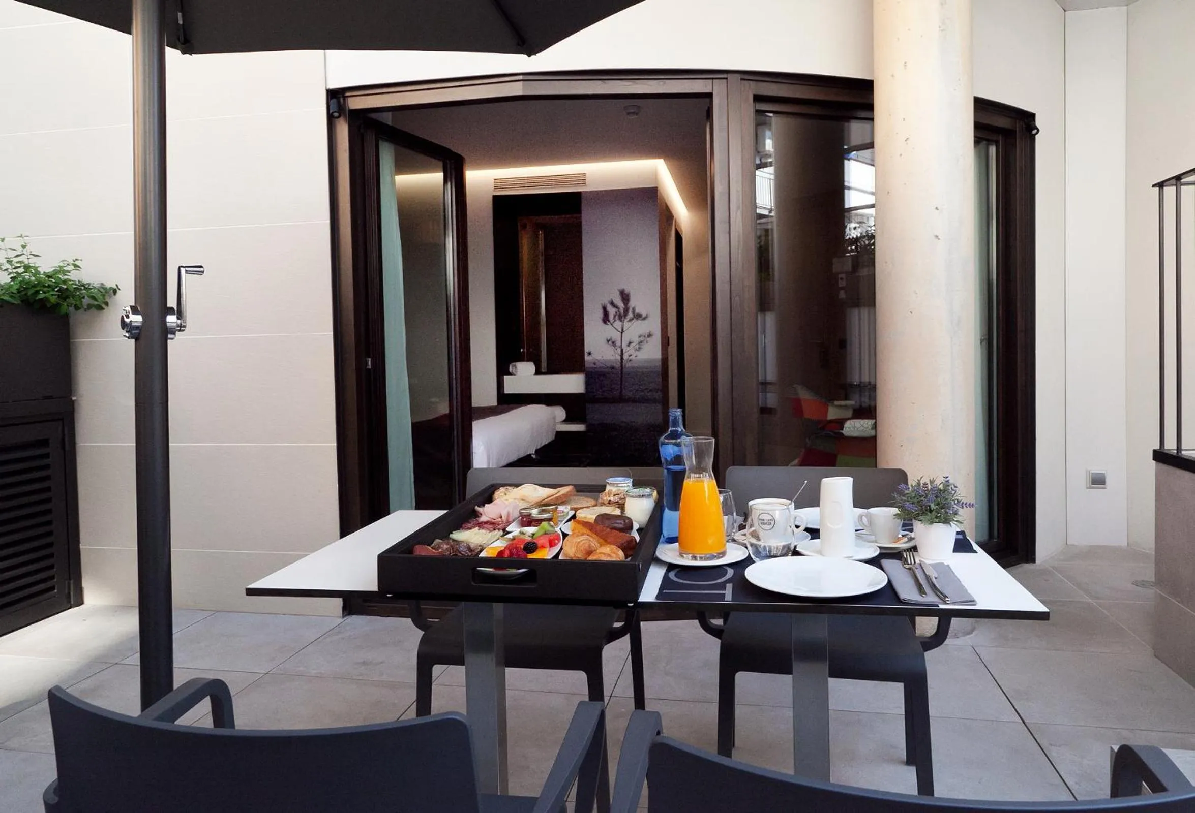 Breakfast in Vila Arenys Hotel