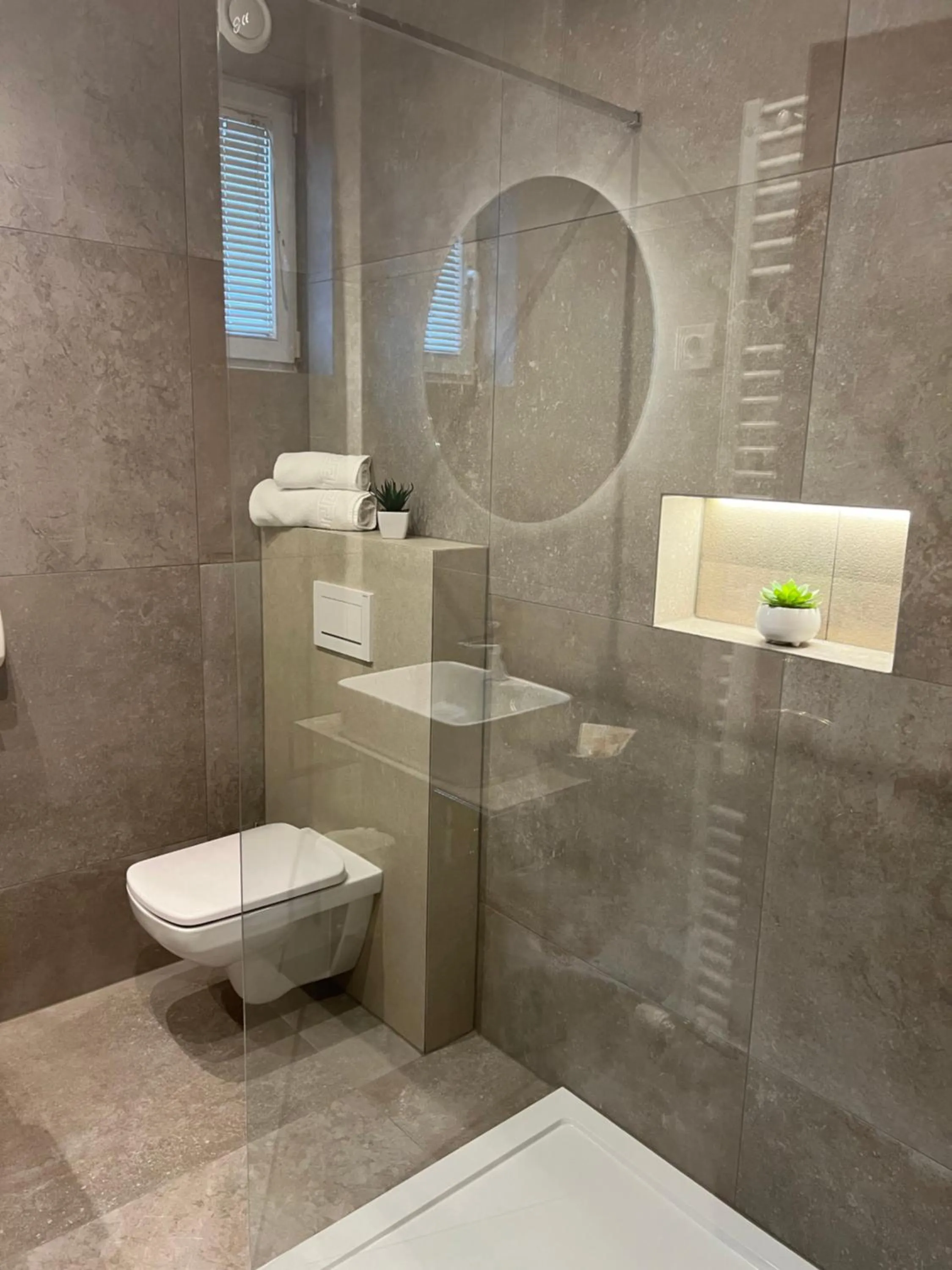 Shower in Hotel Bajt Maribor