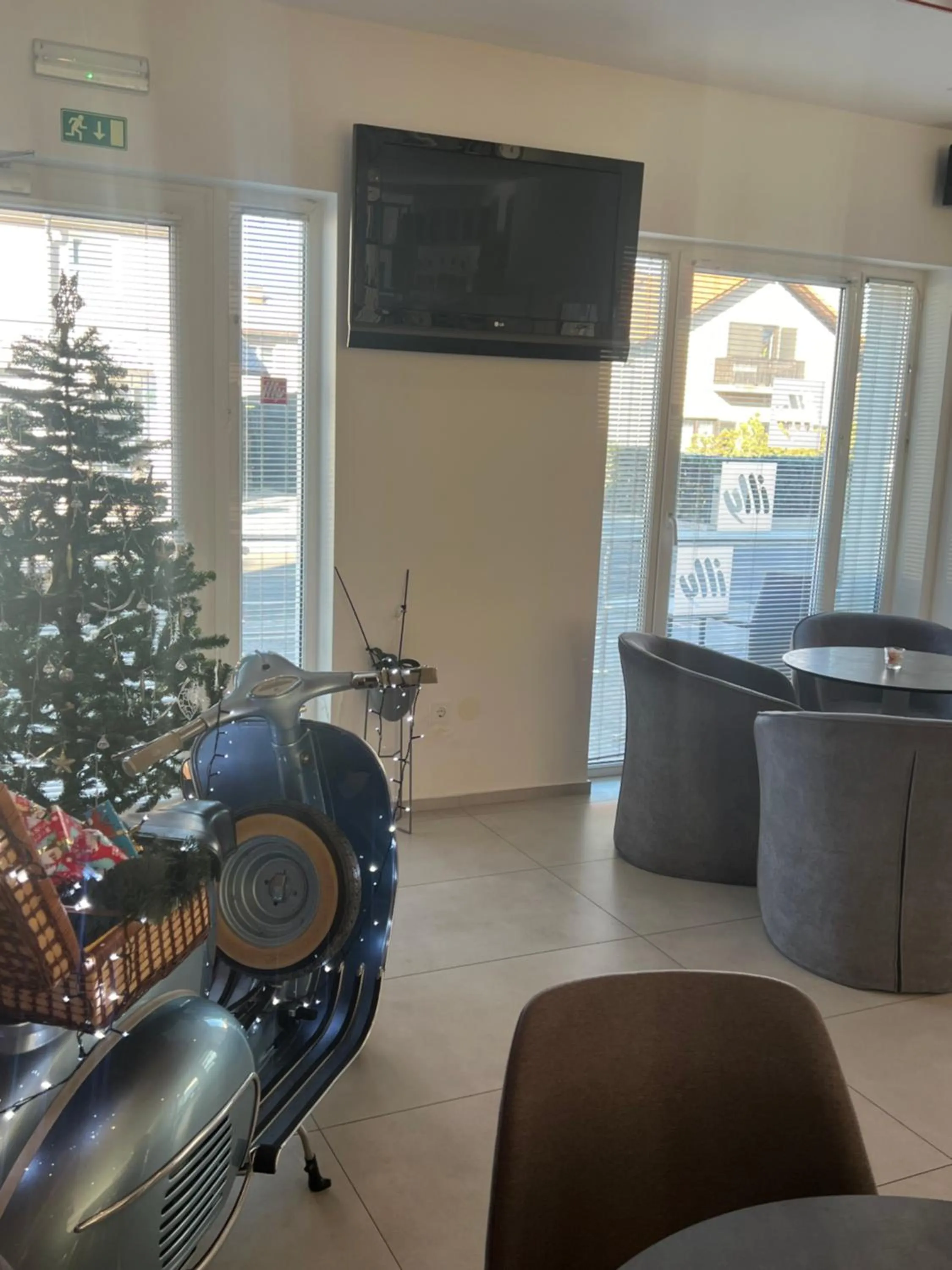 Communal lounge/ TV room in Hotel Bajt Maribor