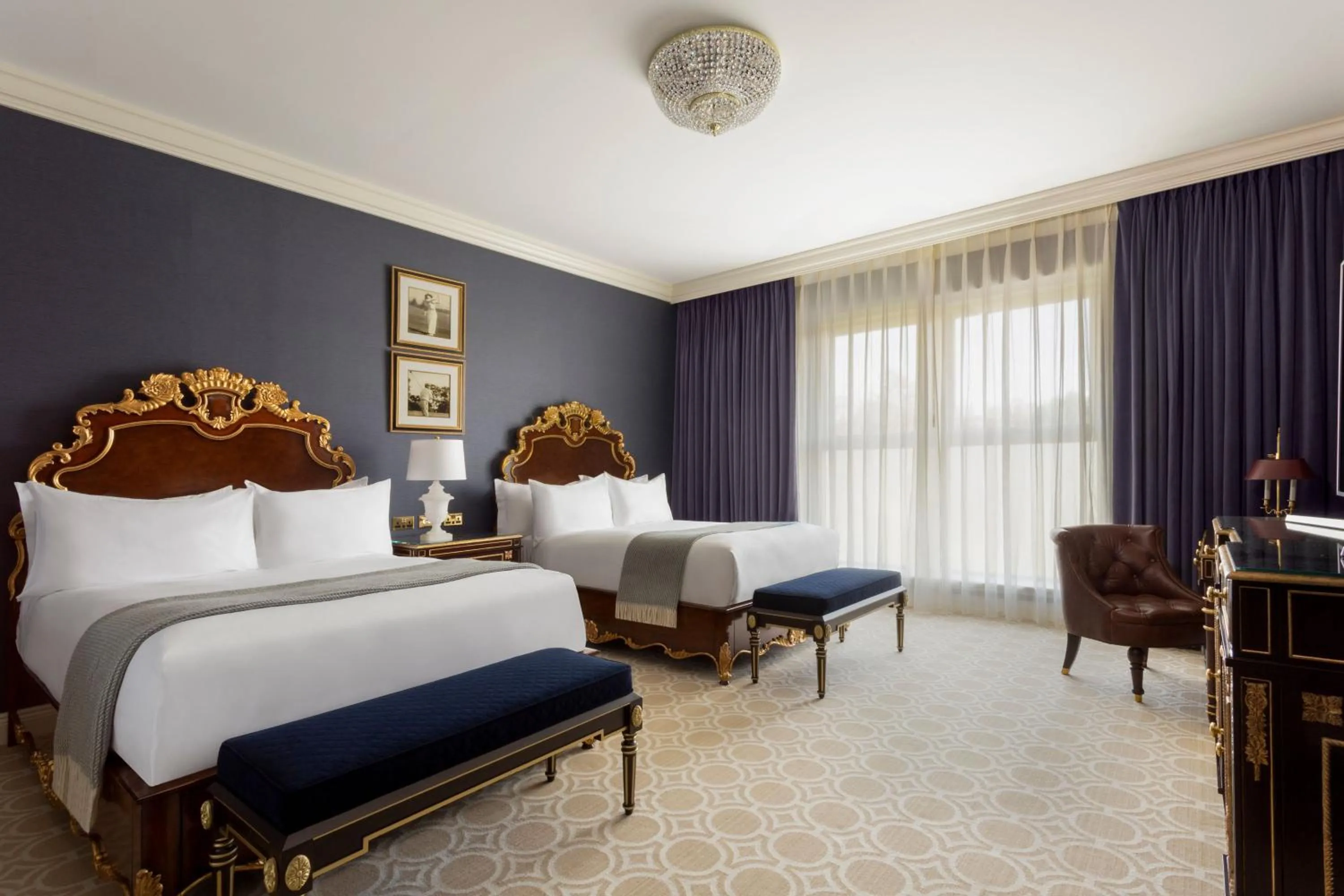 Photo of the whole room, Bed in Trump Turnberry