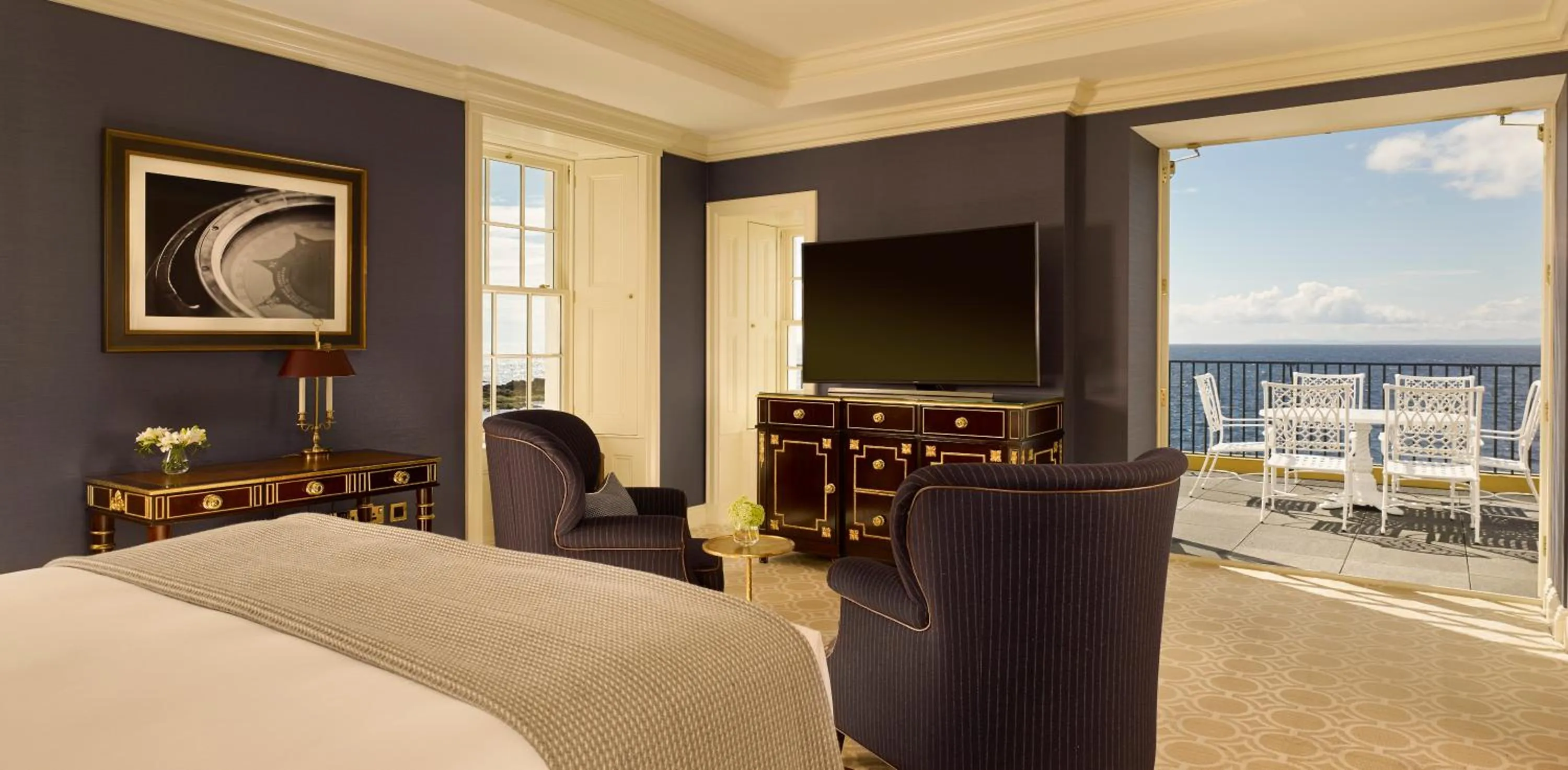 Bedroom, Bed in Trump Turnberry