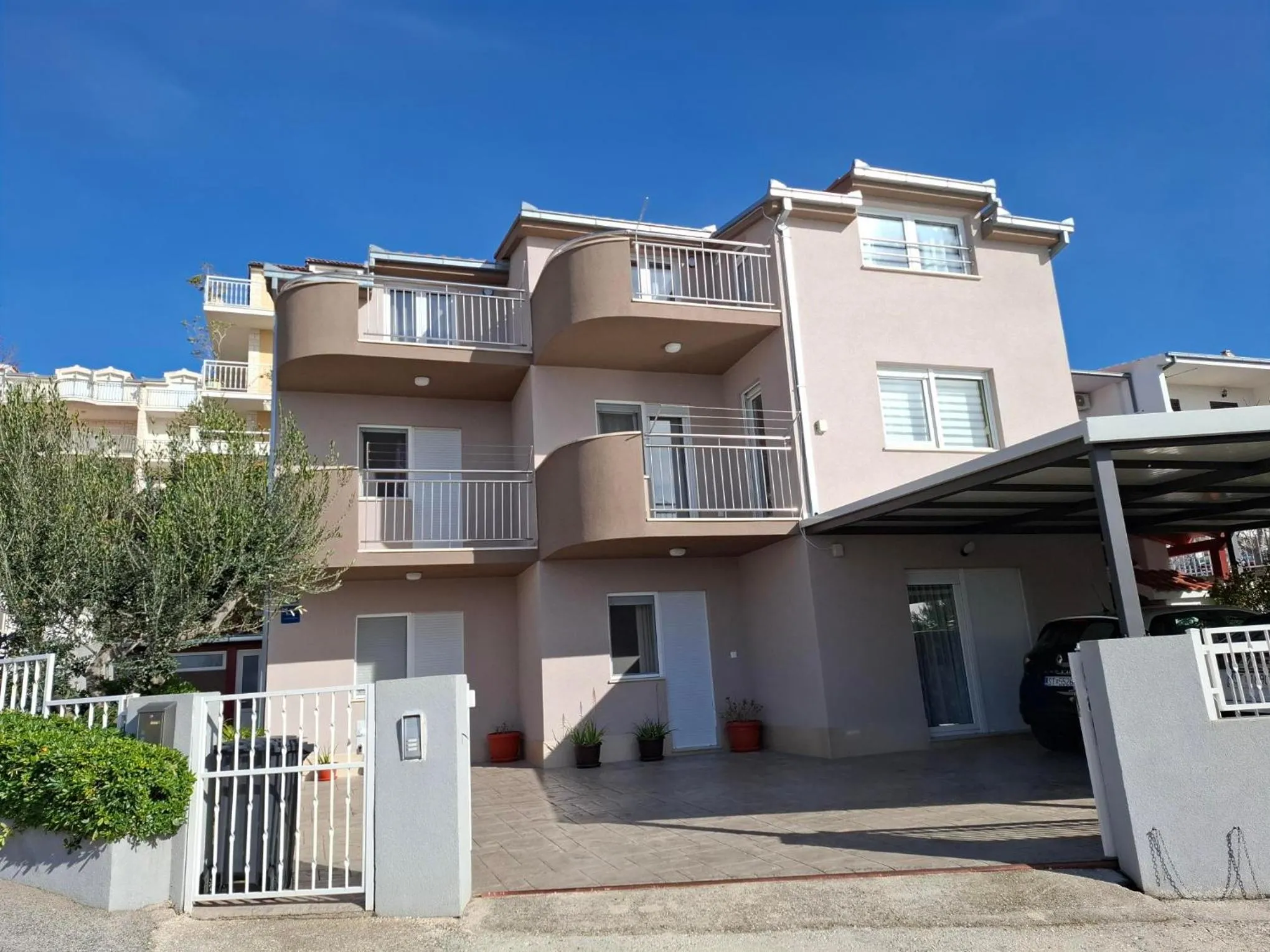 Apartment Ante
