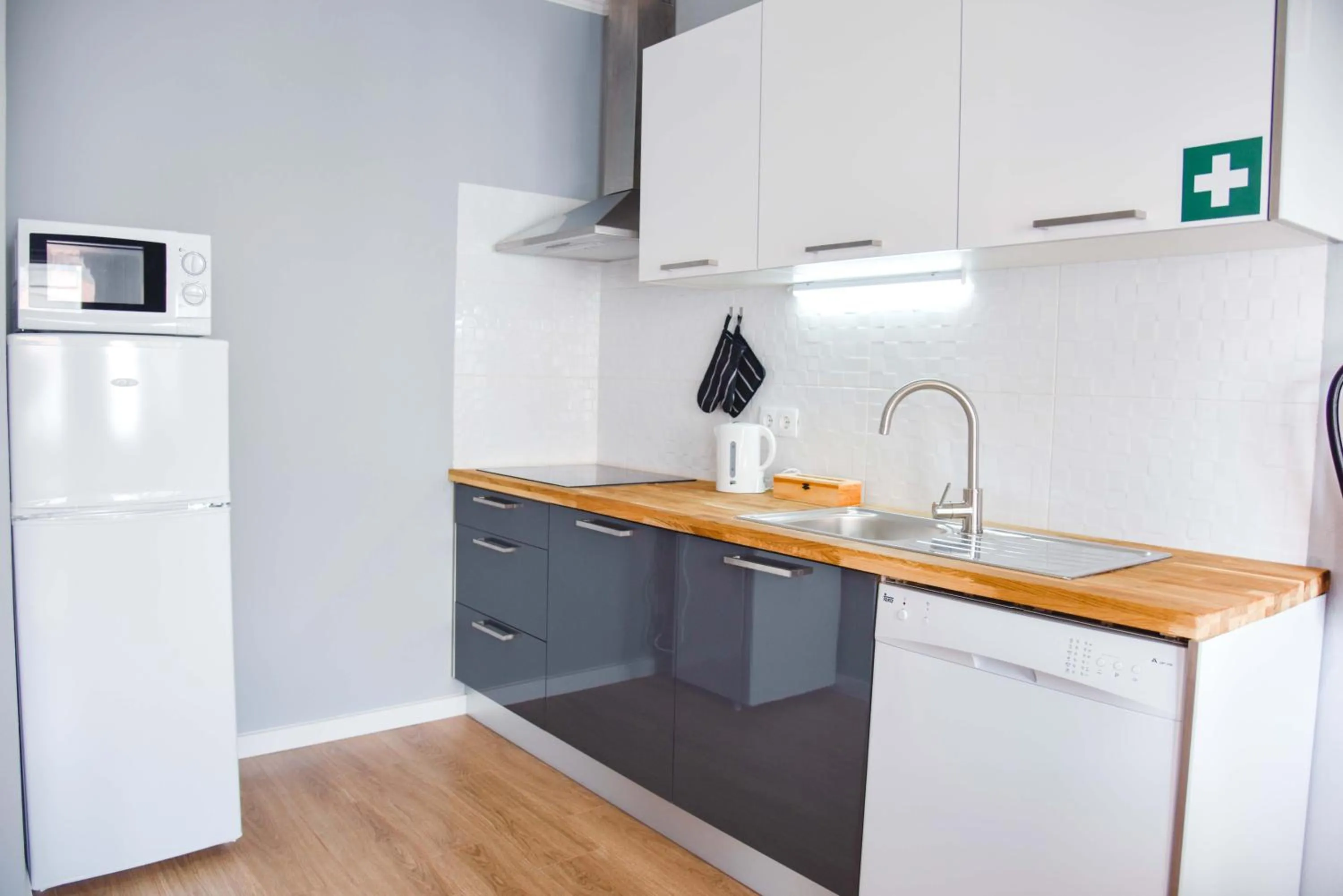 Communal kitchen in Lagos Uptown Bed & Breakfast