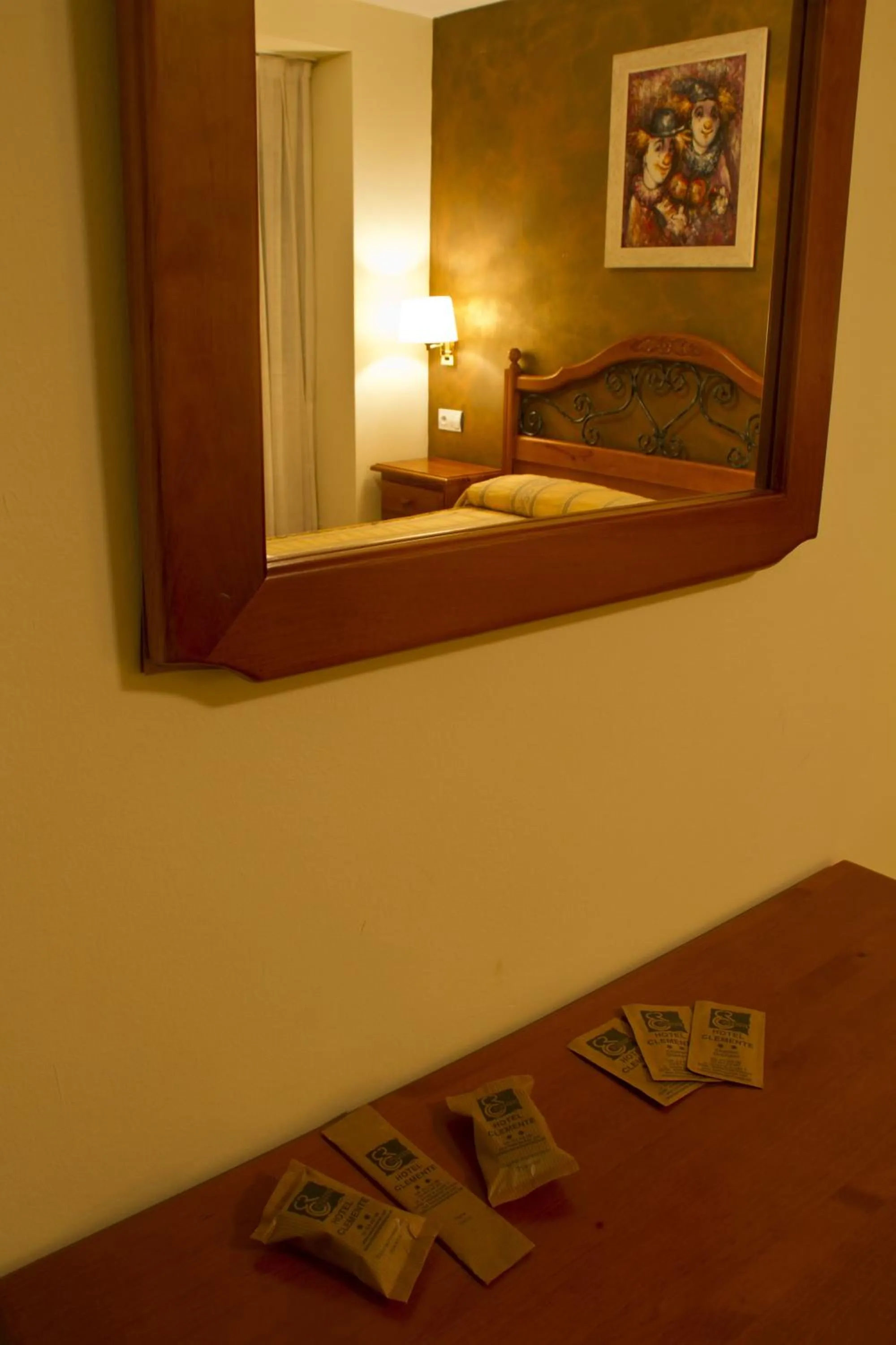 Other, Bed in Hotel Clemente