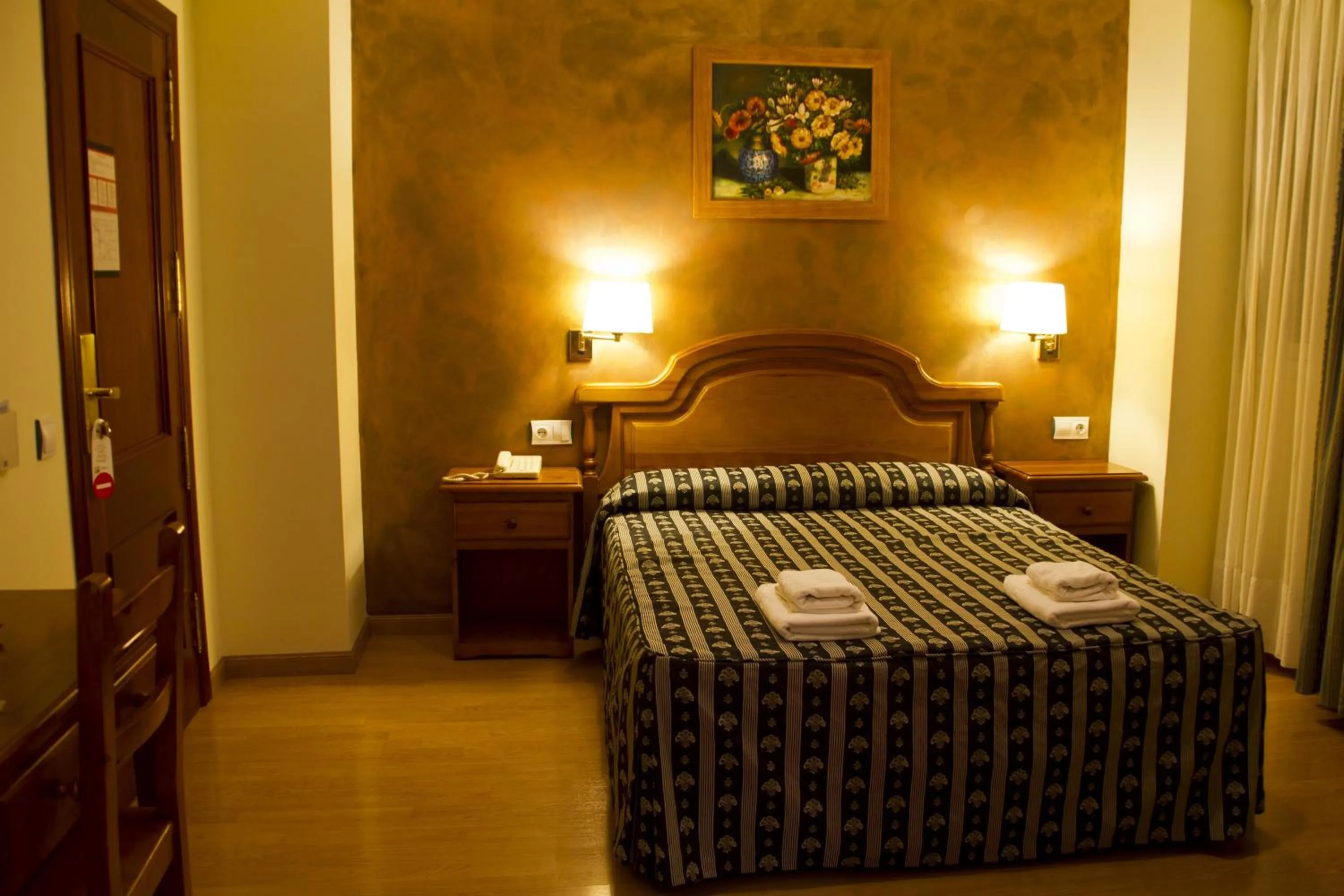 Photo of the whole room, Bed in Hotel Clemente