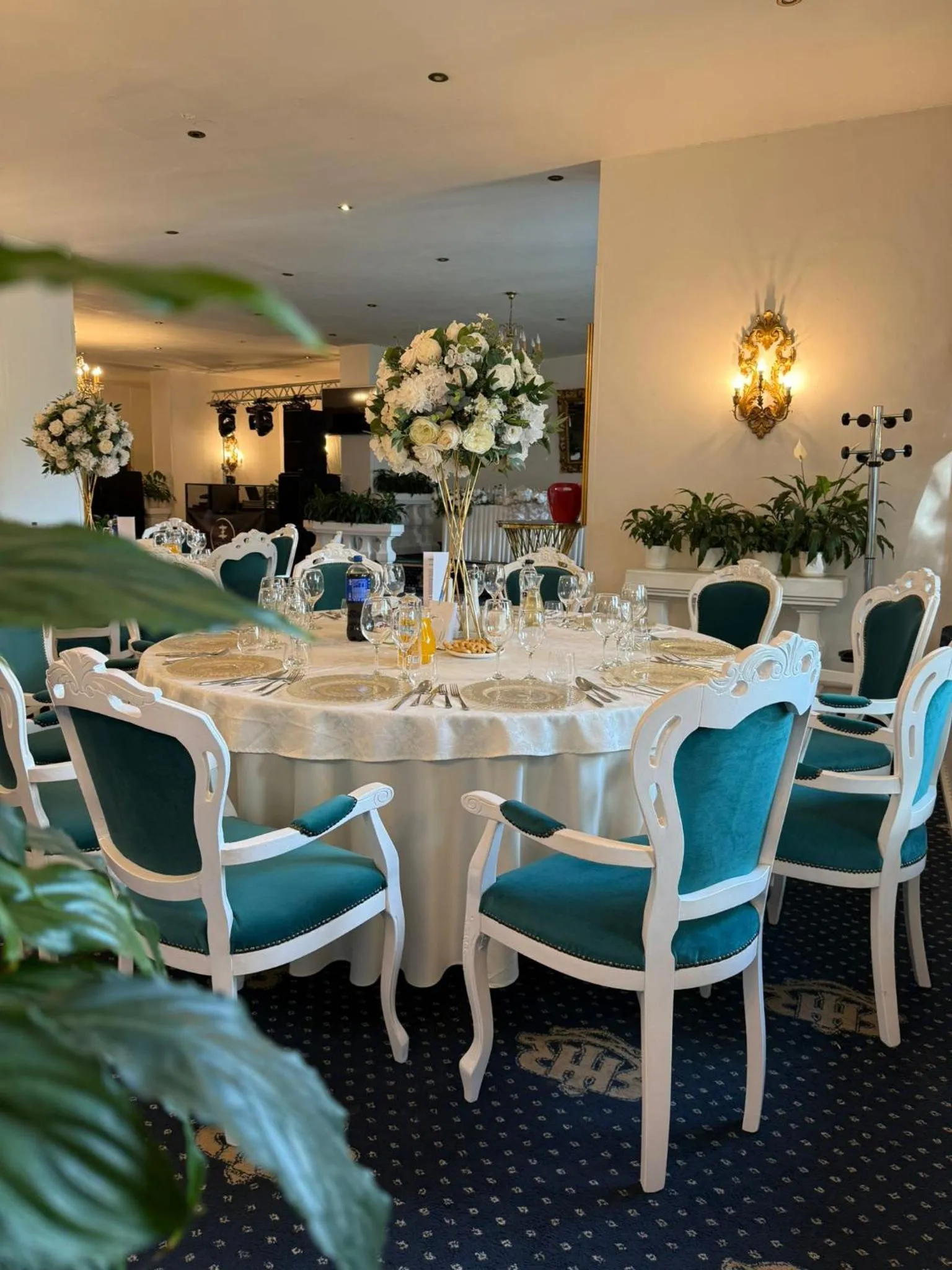 Restaurant/places to eat in Hotel Cetate