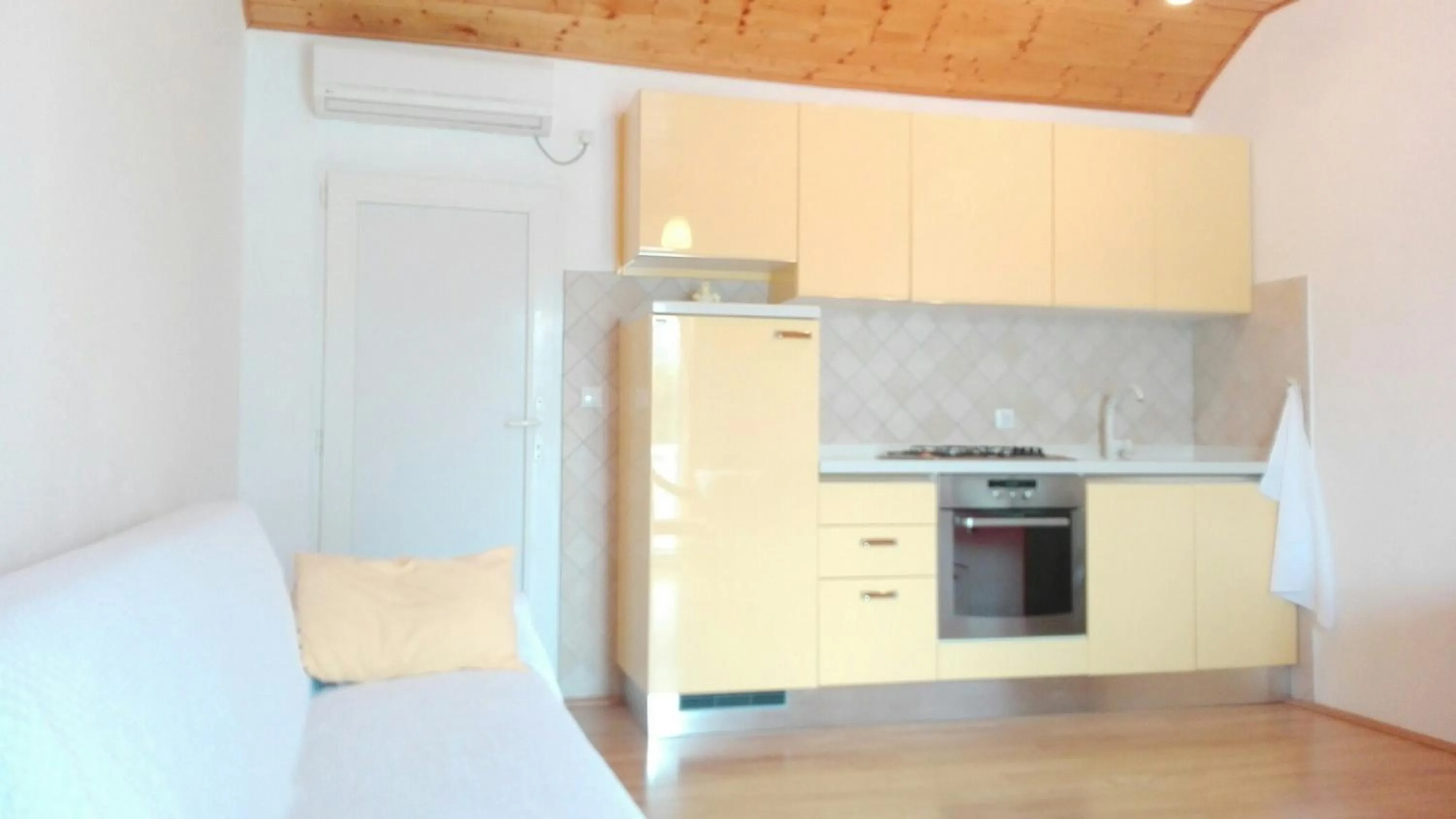 Sea View Apartment Maćus