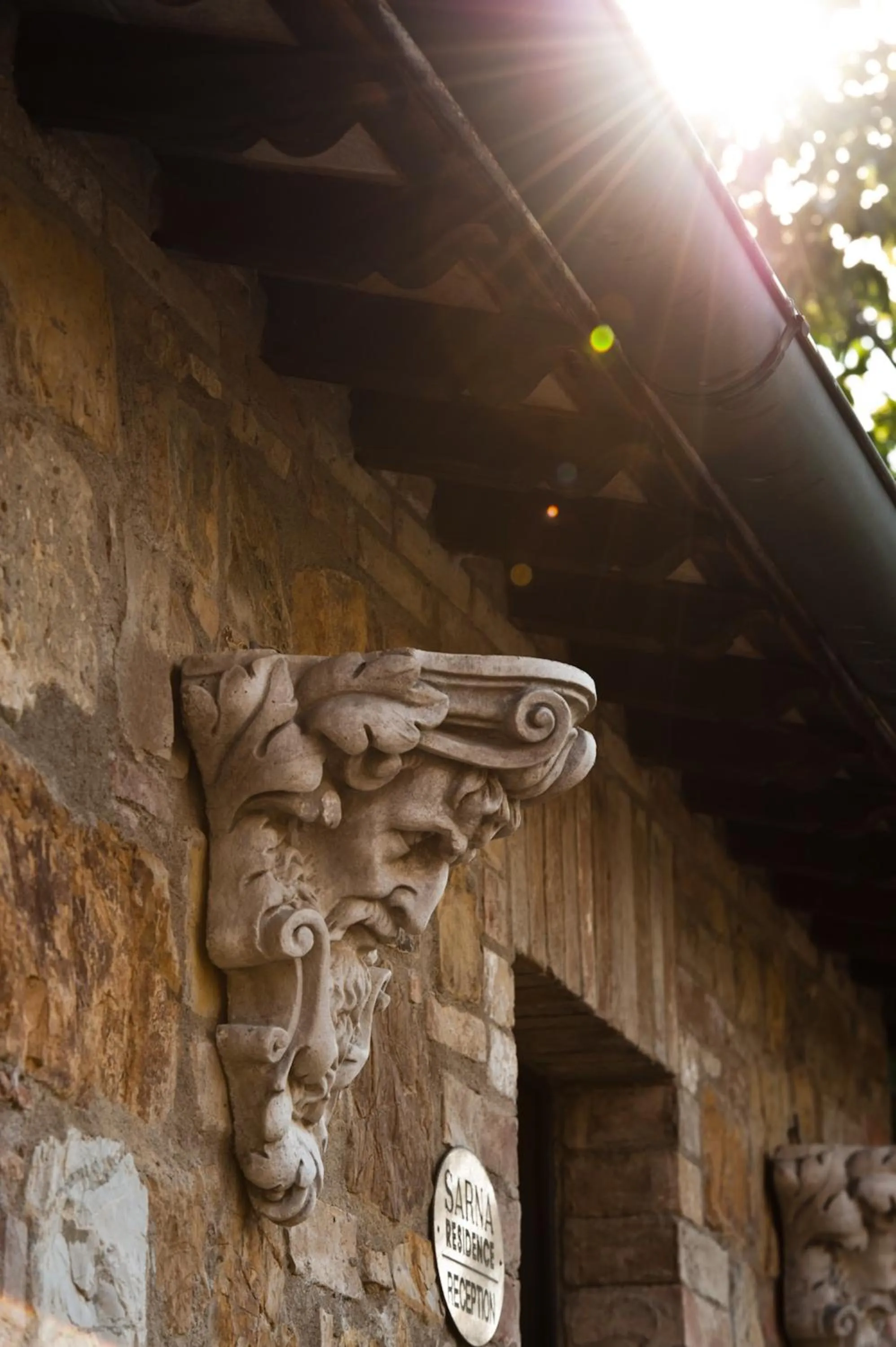 Facade/entrance in SARNA Residence