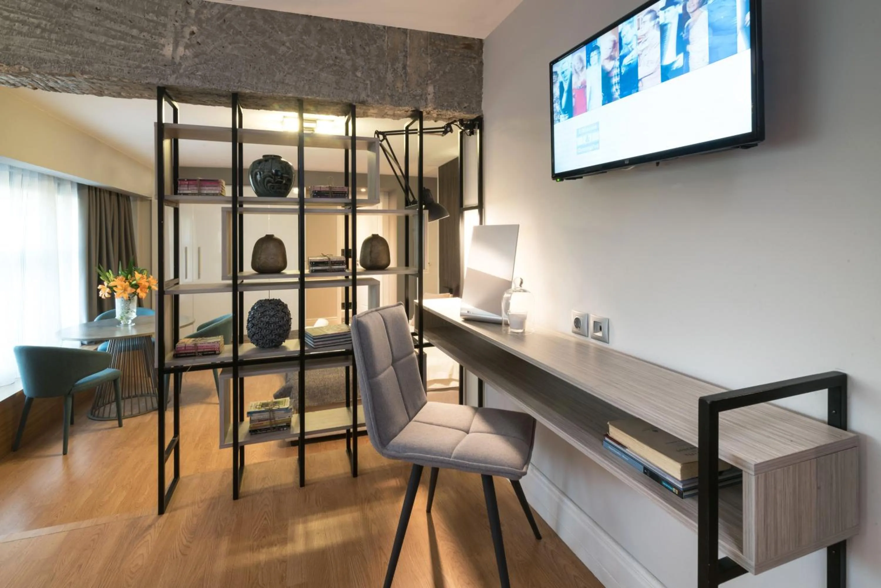 TV and multimedia in 47 Luxury Suites