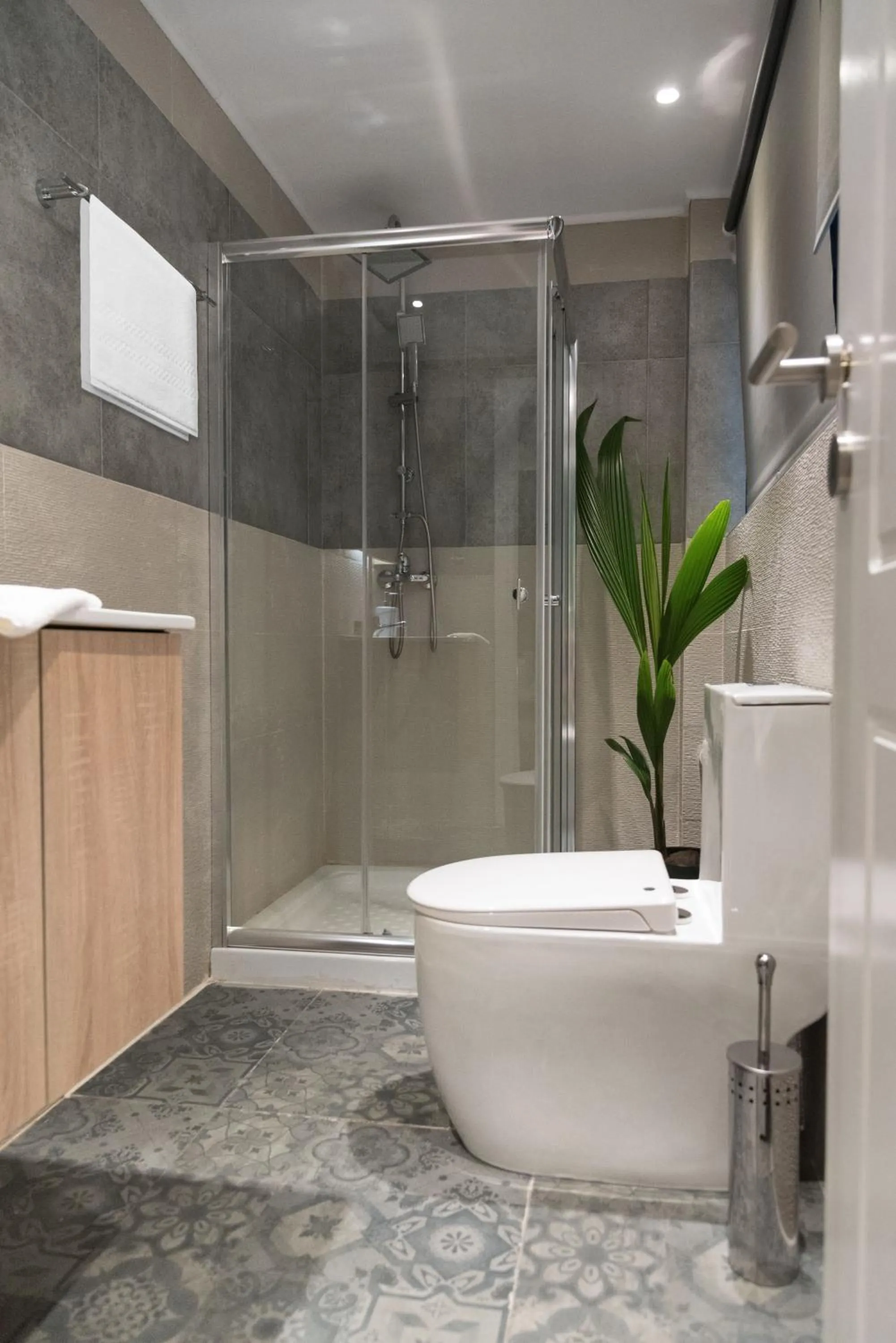 Photo of the whole room in 47 Luxury Suites