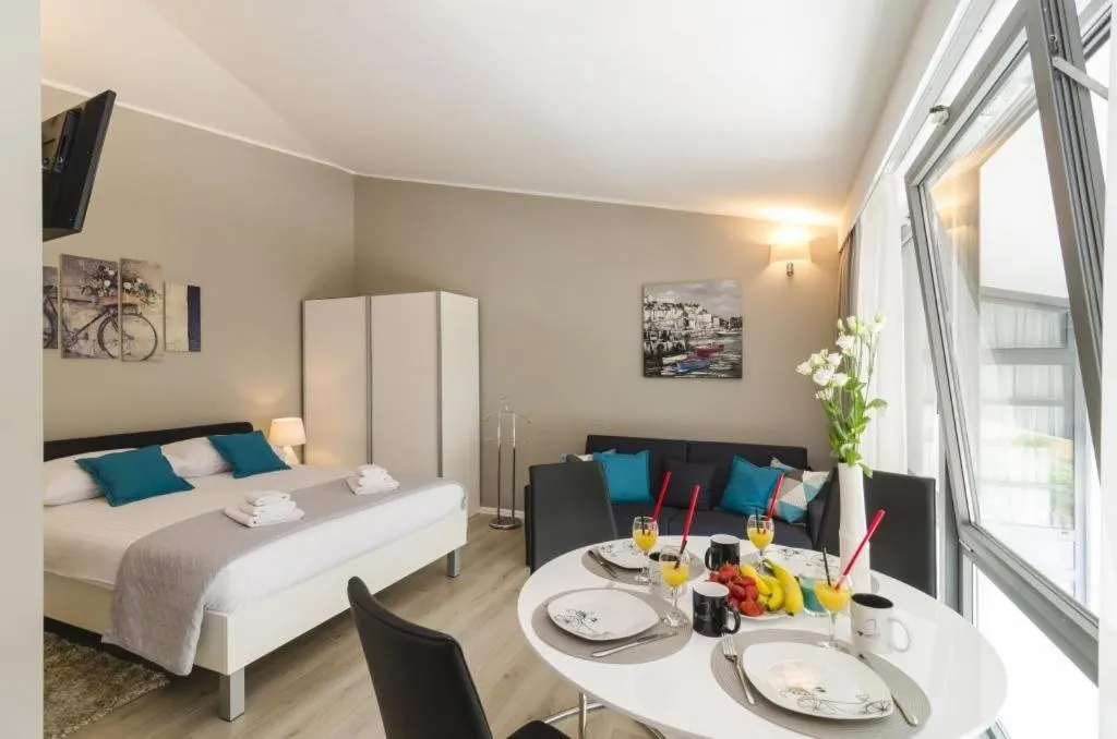 Living room, Bed in Apartments ZoomZoom