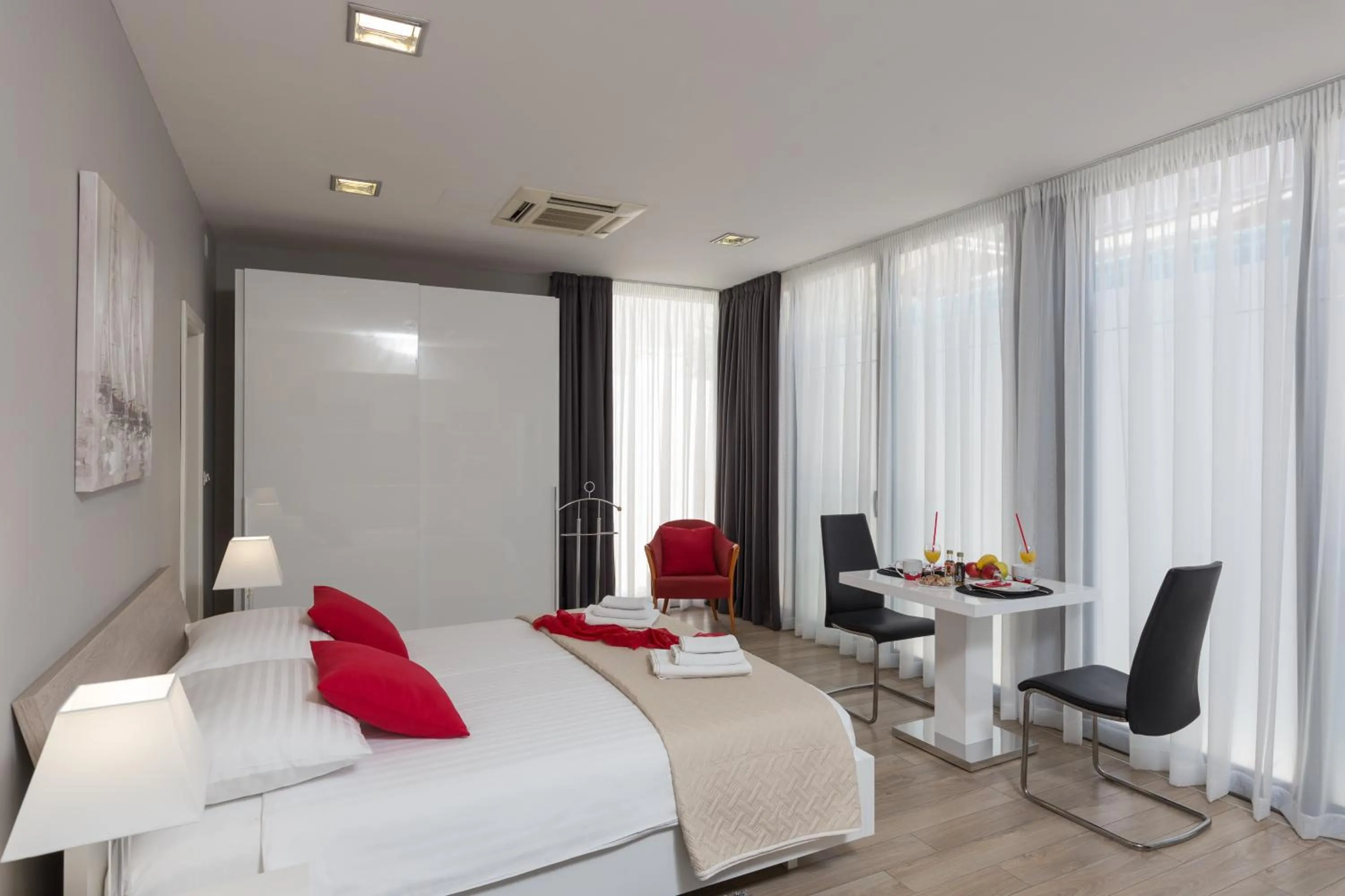 Photo of the whole room, Bed in Apartments ZoomZoom