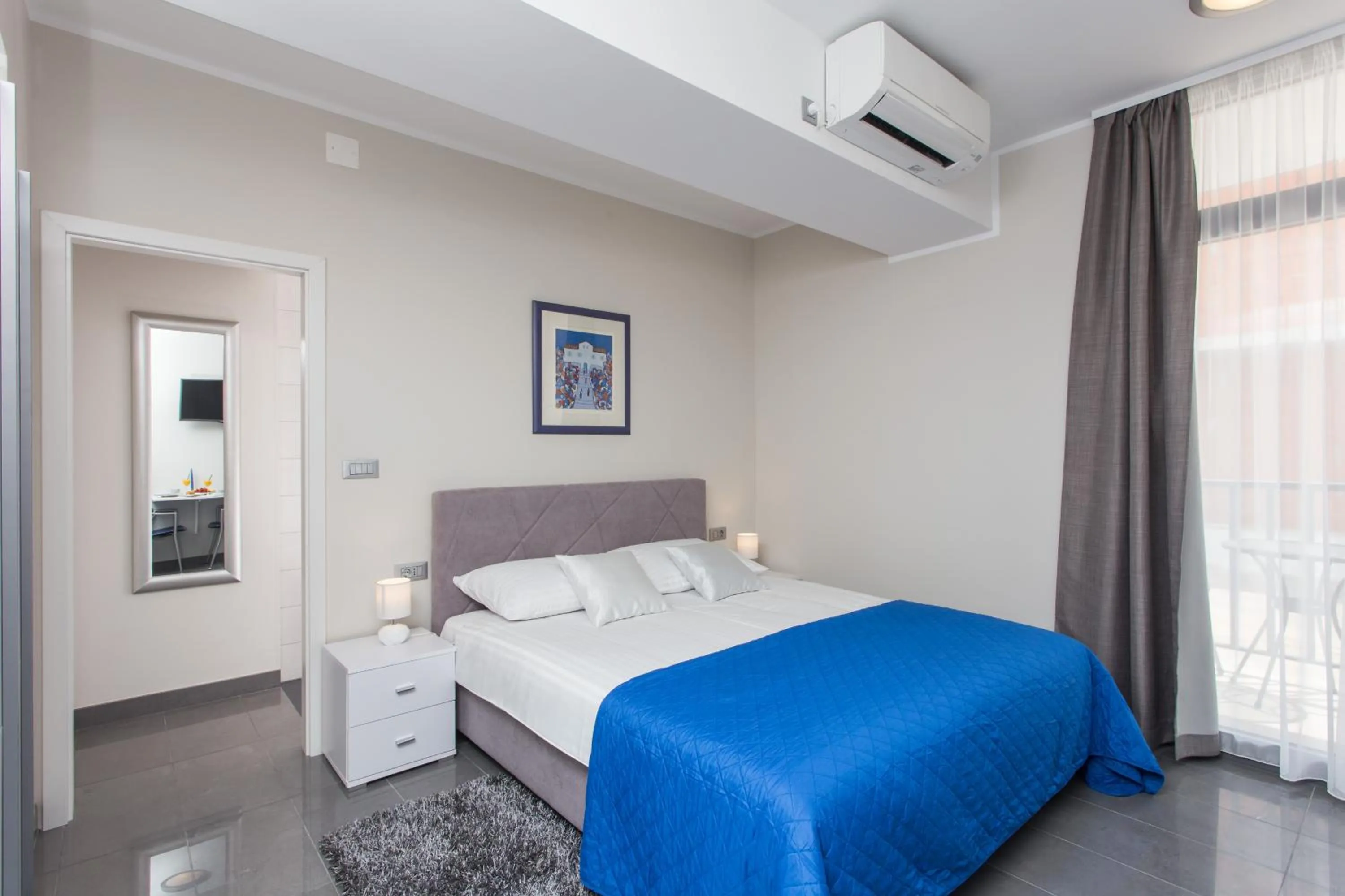 Bedroom, Bed in Apartments ZoomZoom