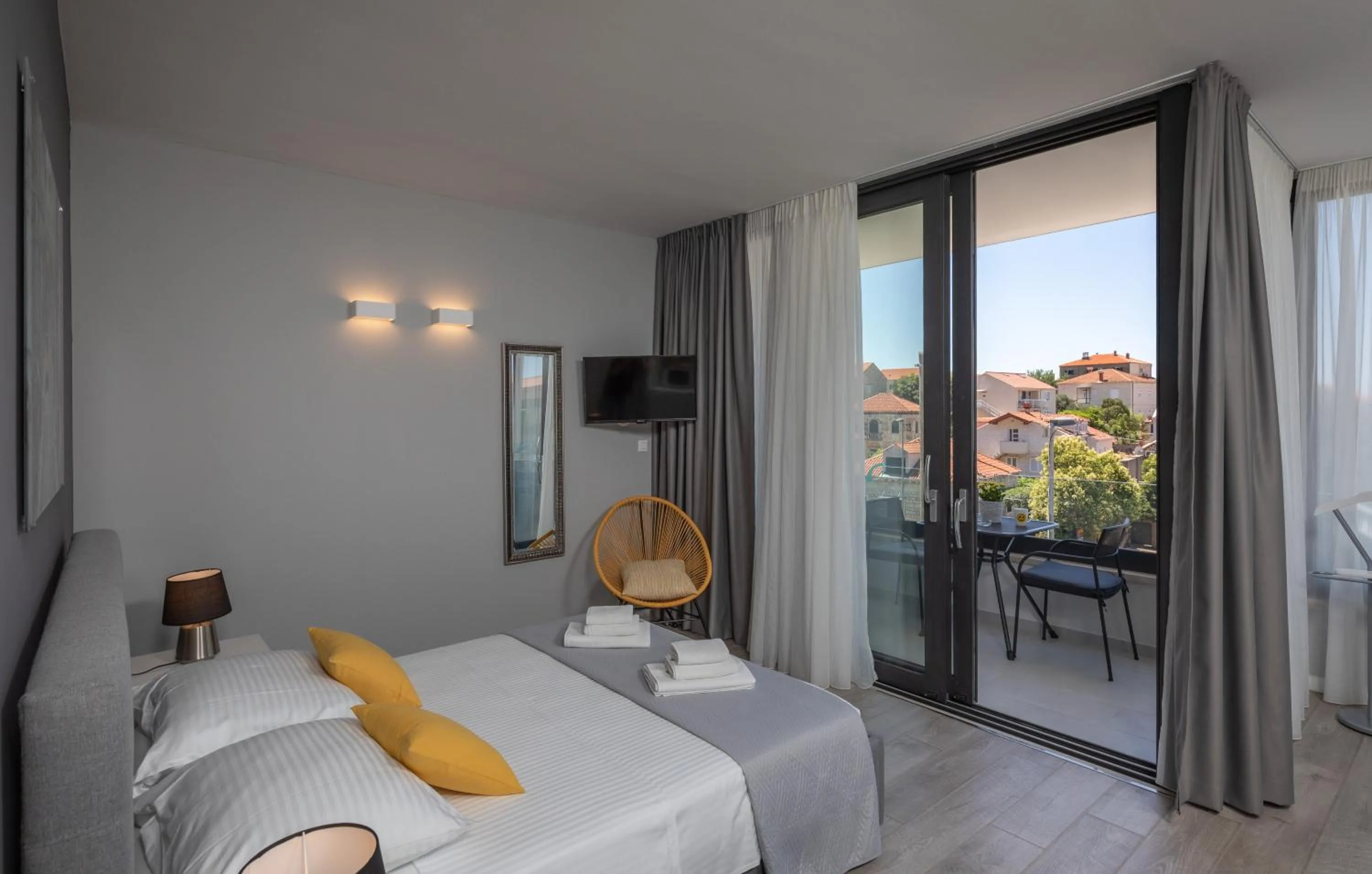 City view, Bed in Apartments ZoomZoom