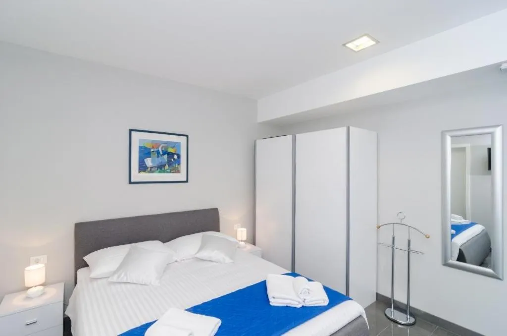 Bed in Apartments ZoomZoom