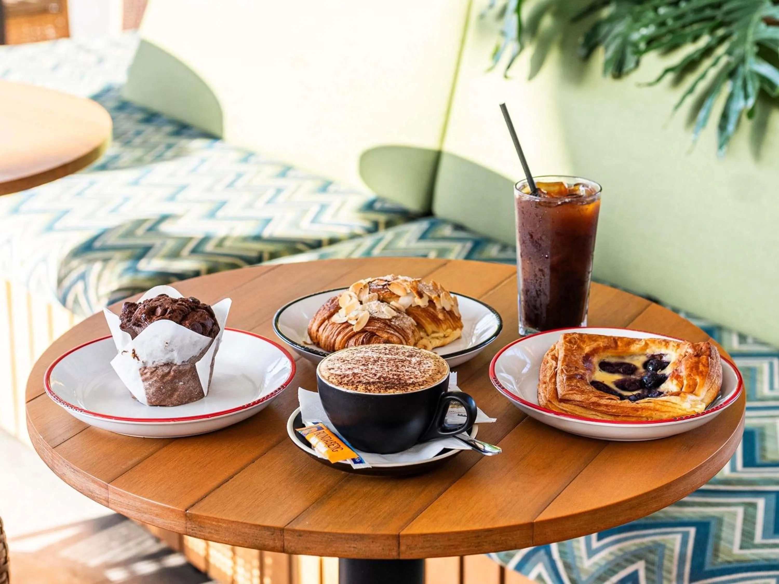 Breakfast in Novotel Darwin Airport