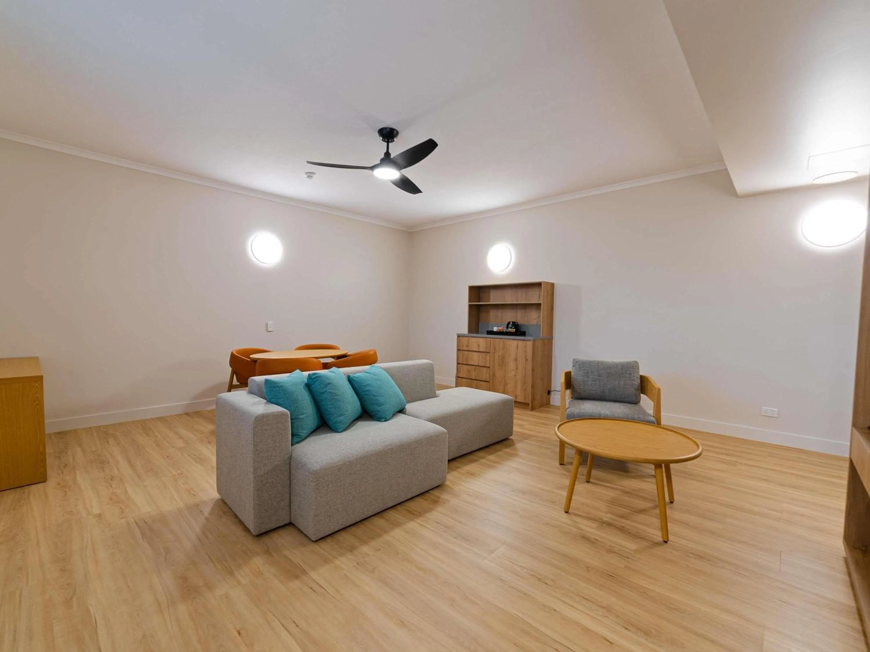 Bedroom in Novotel Darwin Airport