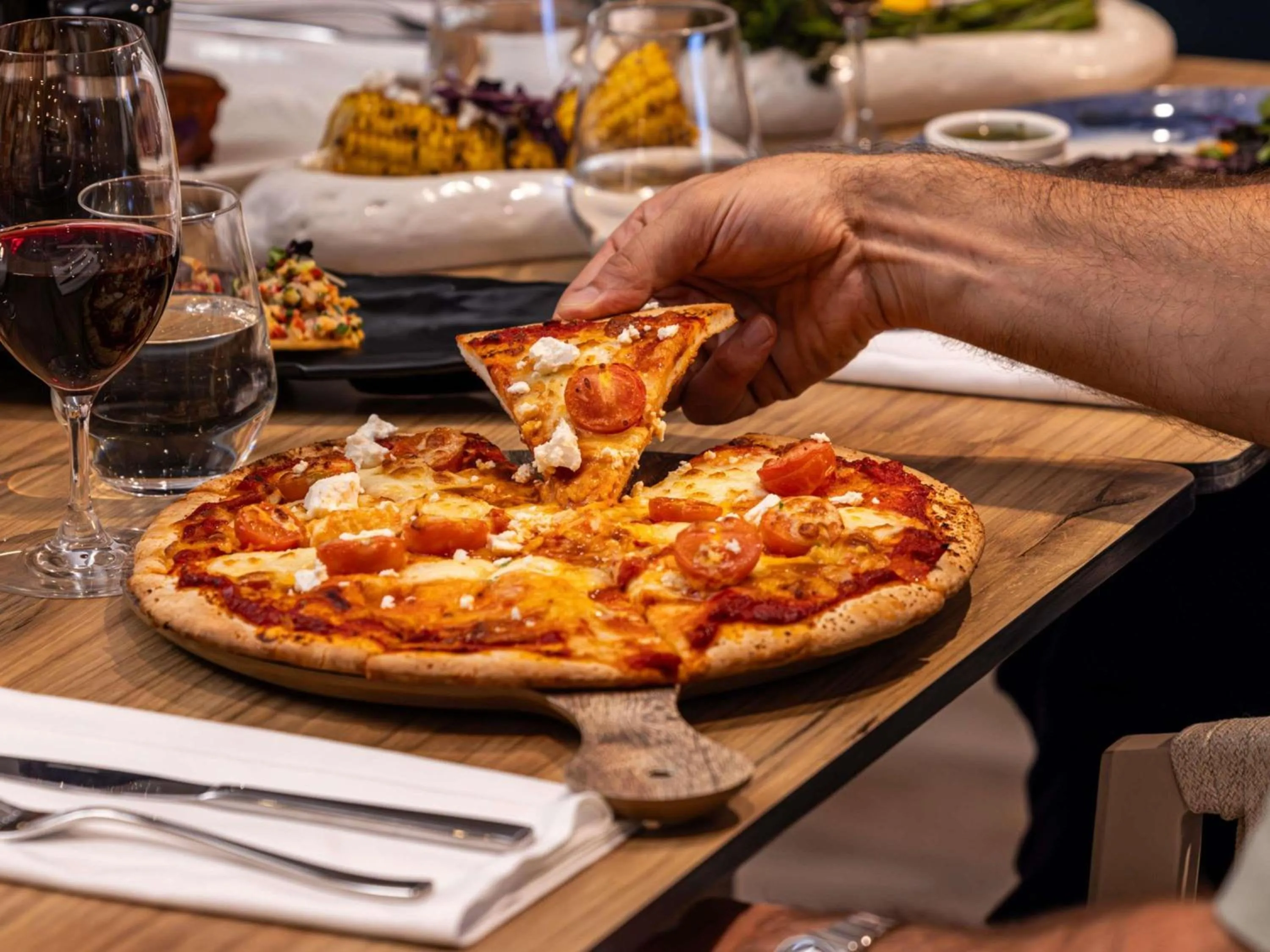 Restaurant/places to eat in Novotel Darwin Airport