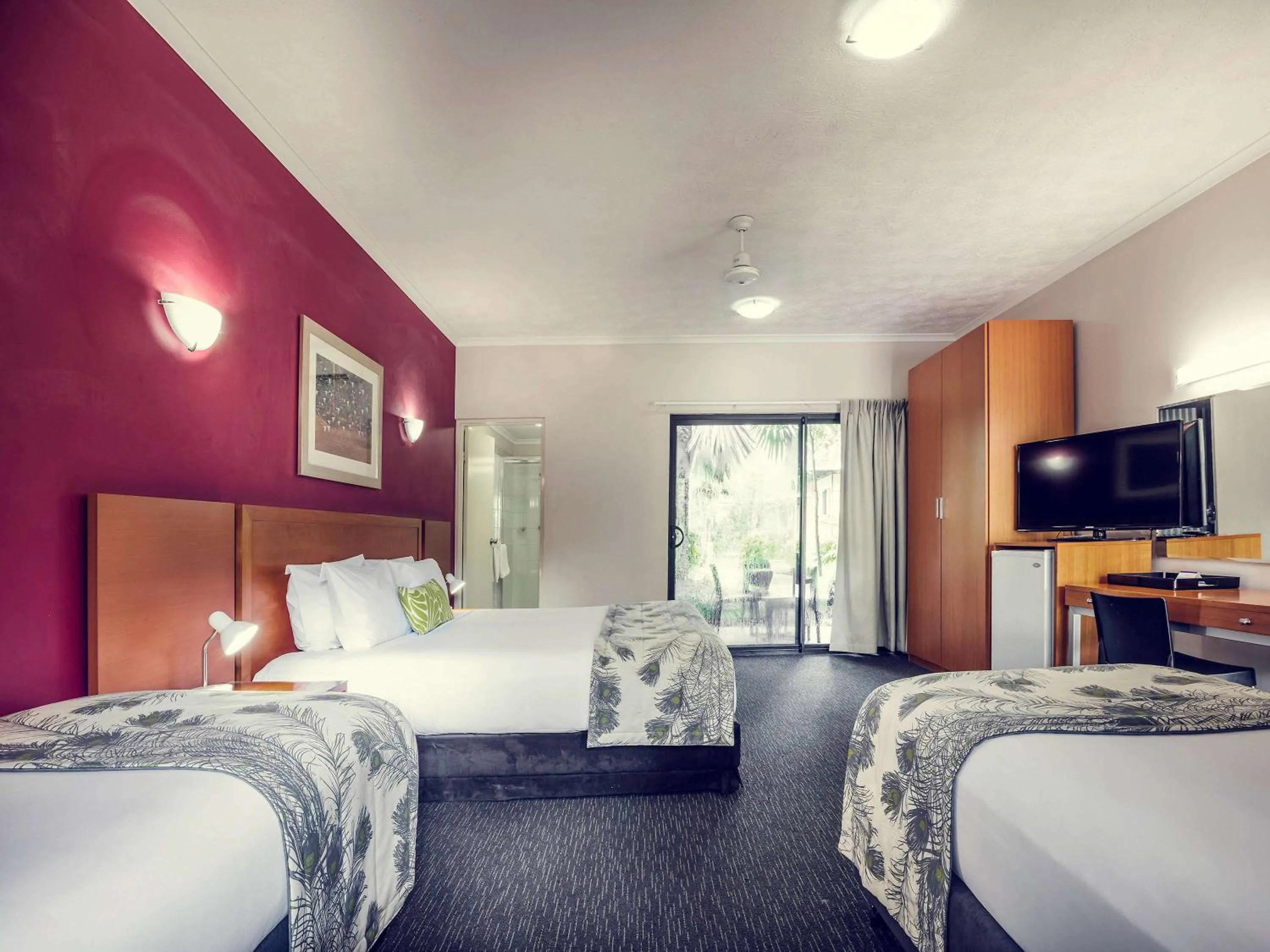 Family Room with One King Bed and Two Single Beds in Mercure Darwin Airport Resort