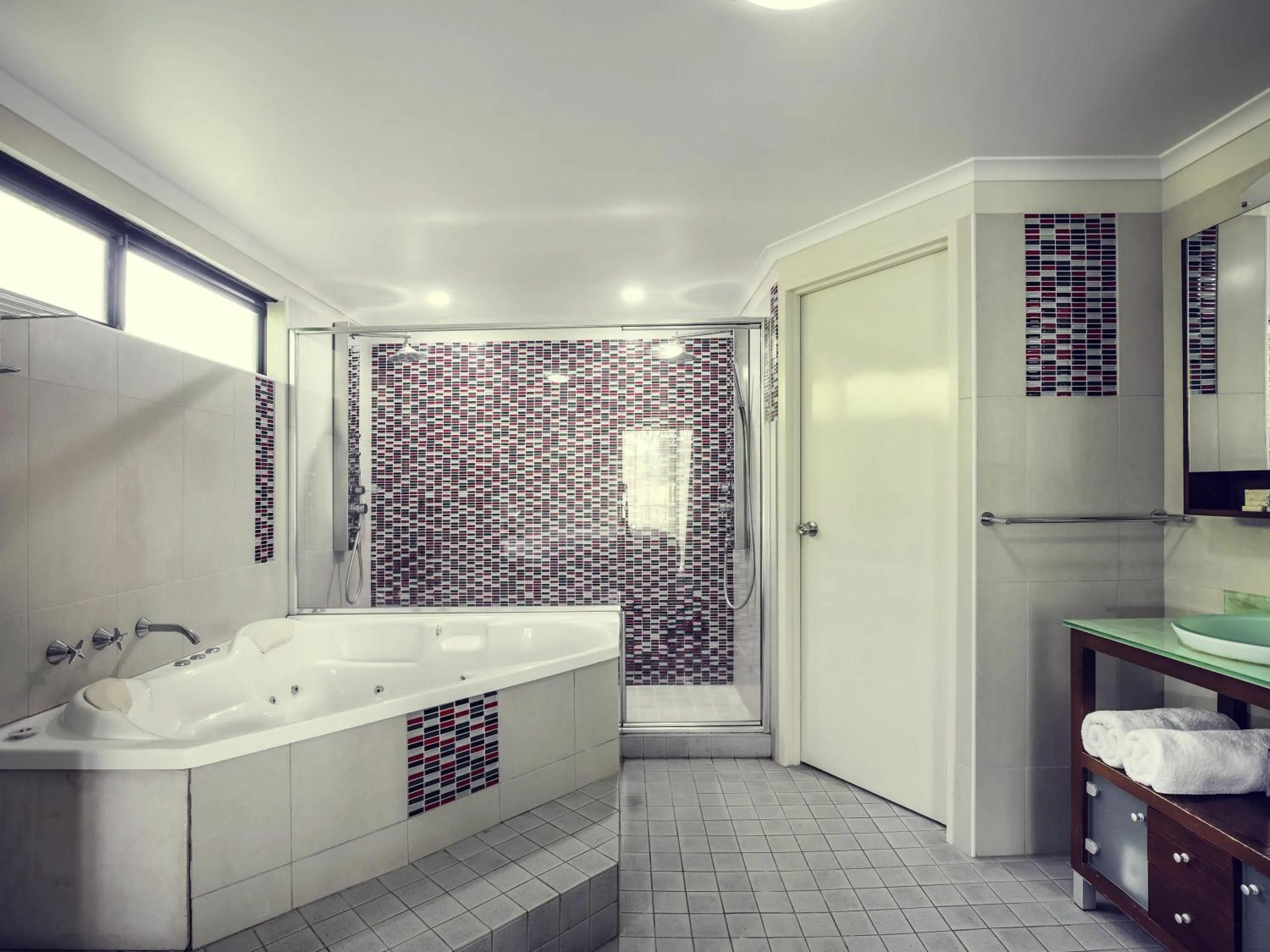 Bedroom in Mercure Darwin Airport Resort