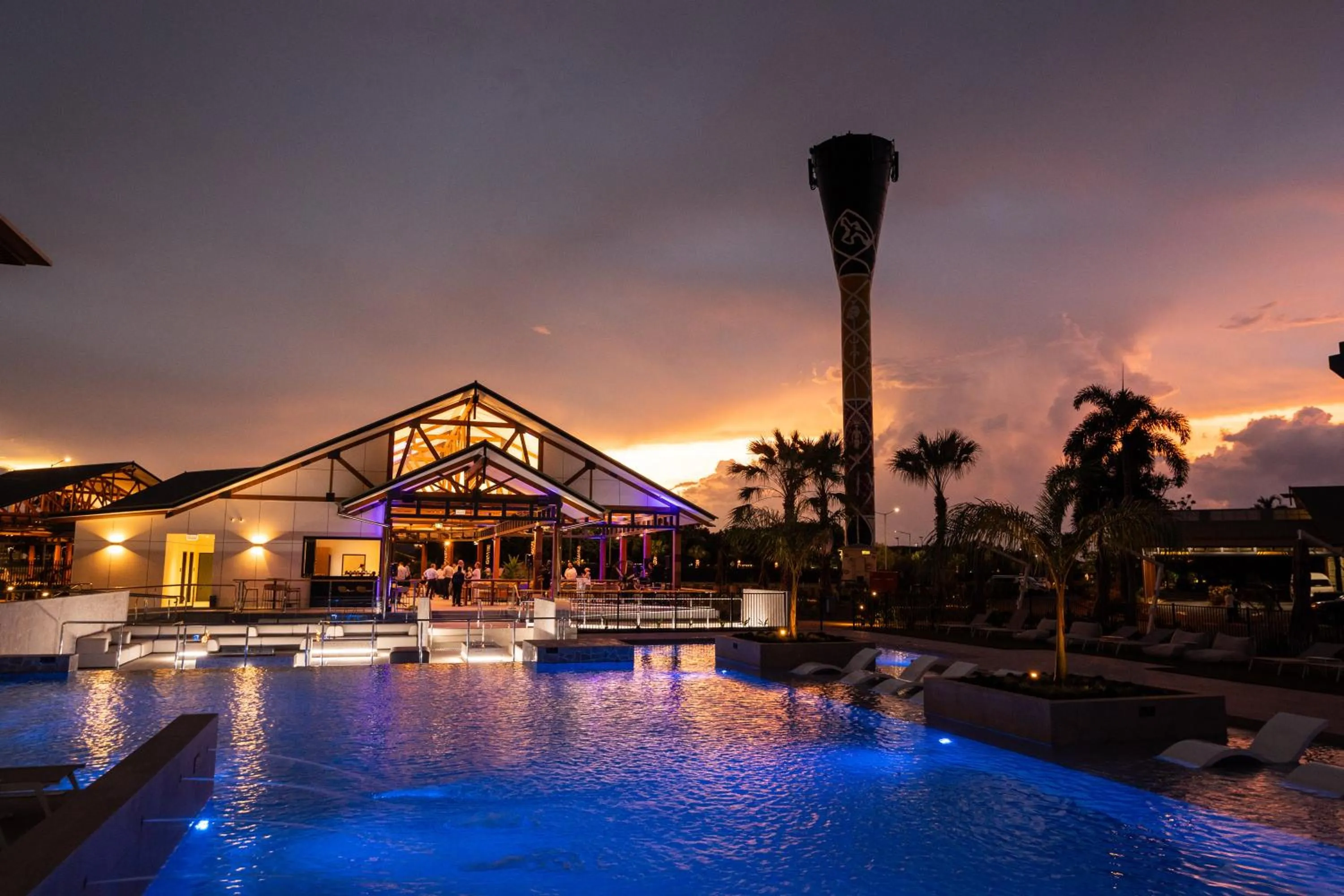 Swimming pool in Mercure Darwin Airport Resort